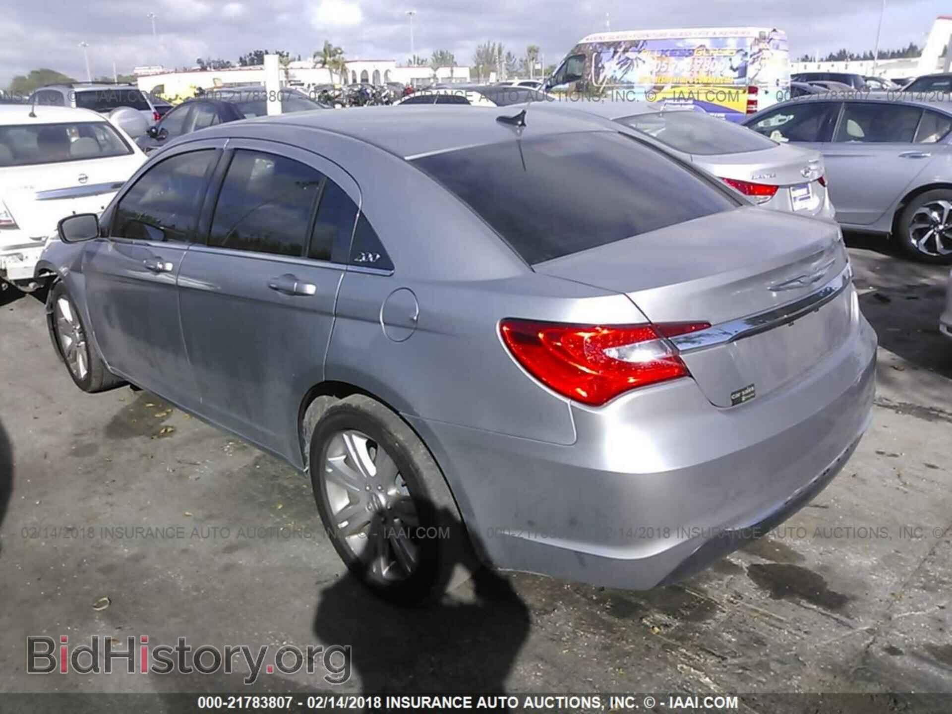 2013 Chrysler 200 - VIN: 1C3CCBAB5DN685903 - Фото 3