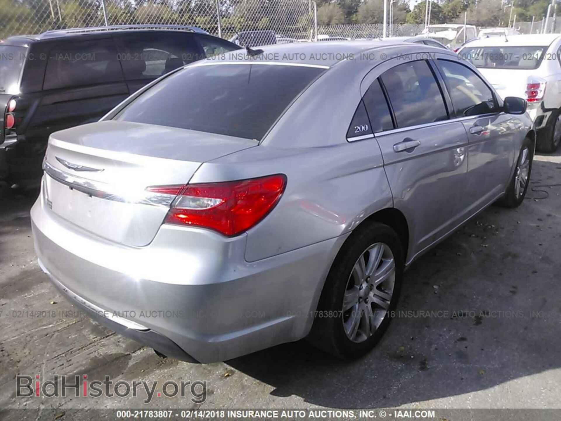 2013 Chrysler 200 - VIN: 1C3CCBAB5DN685903 - Фото 4