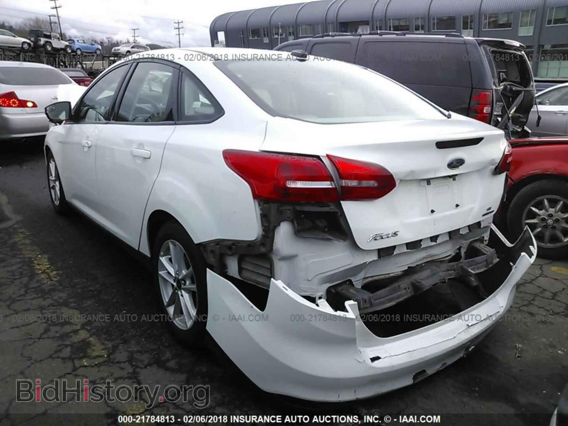 2016 Ford Focus - VIN: 1FADP3F26GL277015 - Фото 3