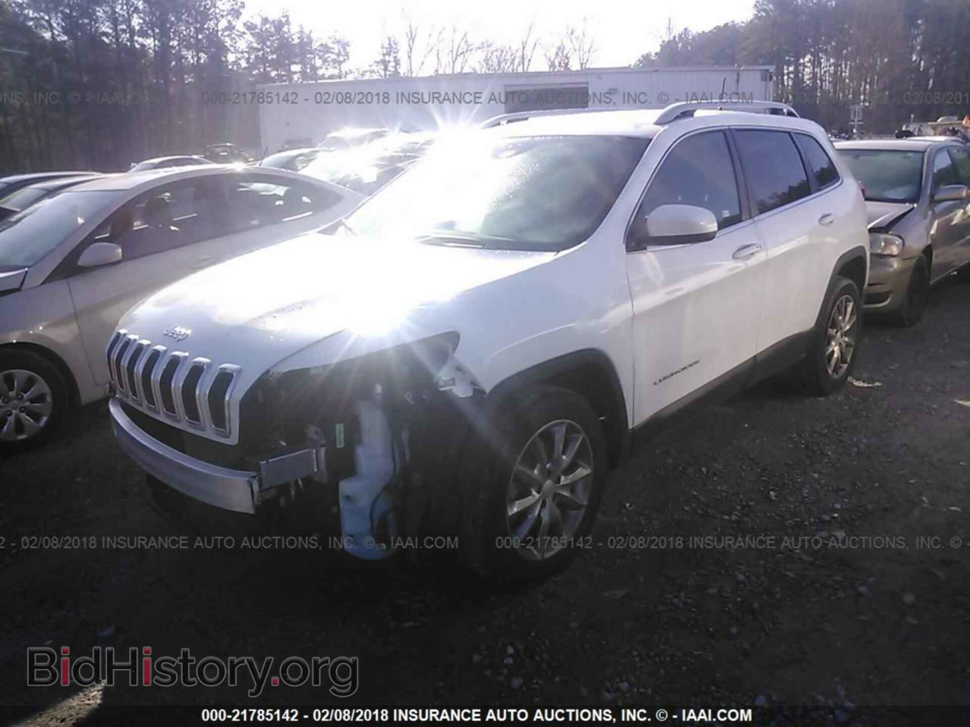 2018 Jeep Cherokee - VIN: 1C4PJLDB0JD565691 - Фото 2