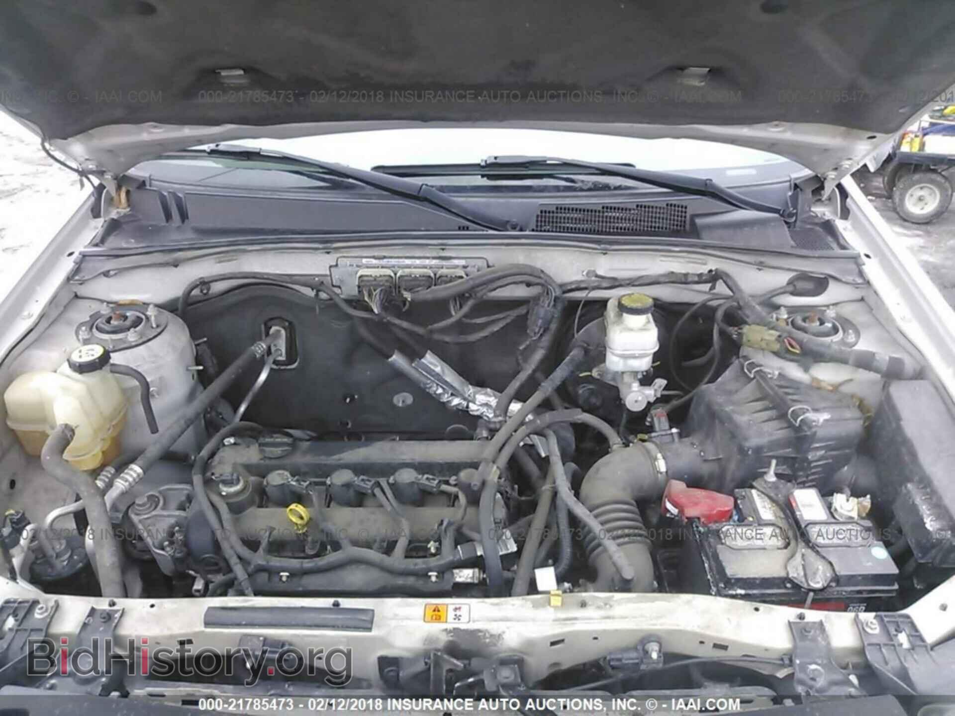 2011 Ford Escape - VIN: 1FMCU0D75BKA41591 - Фото 10