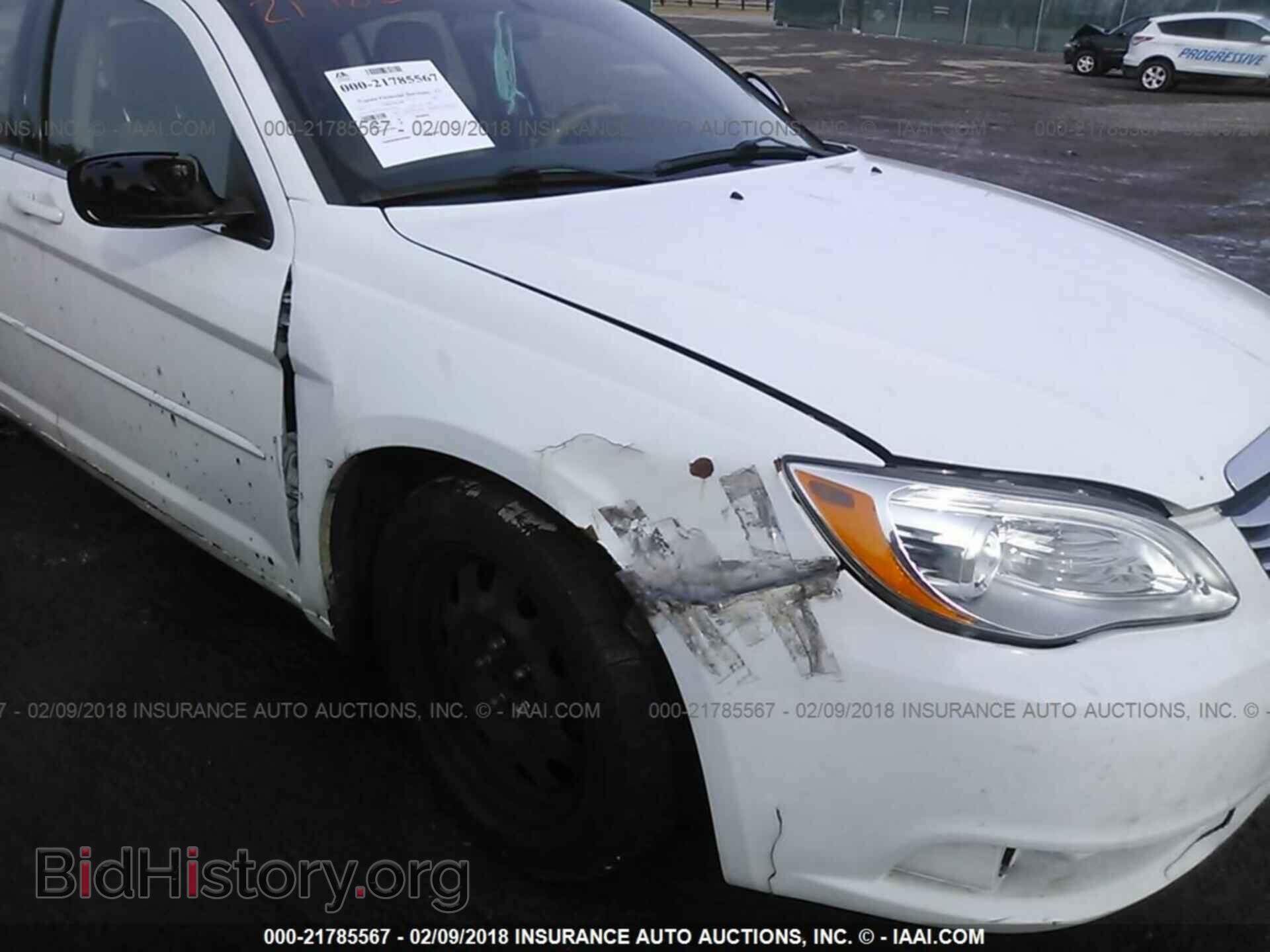 2011 Chrysler 200 - VIN: 1C3BC4FB7BN553769 - Photo 6