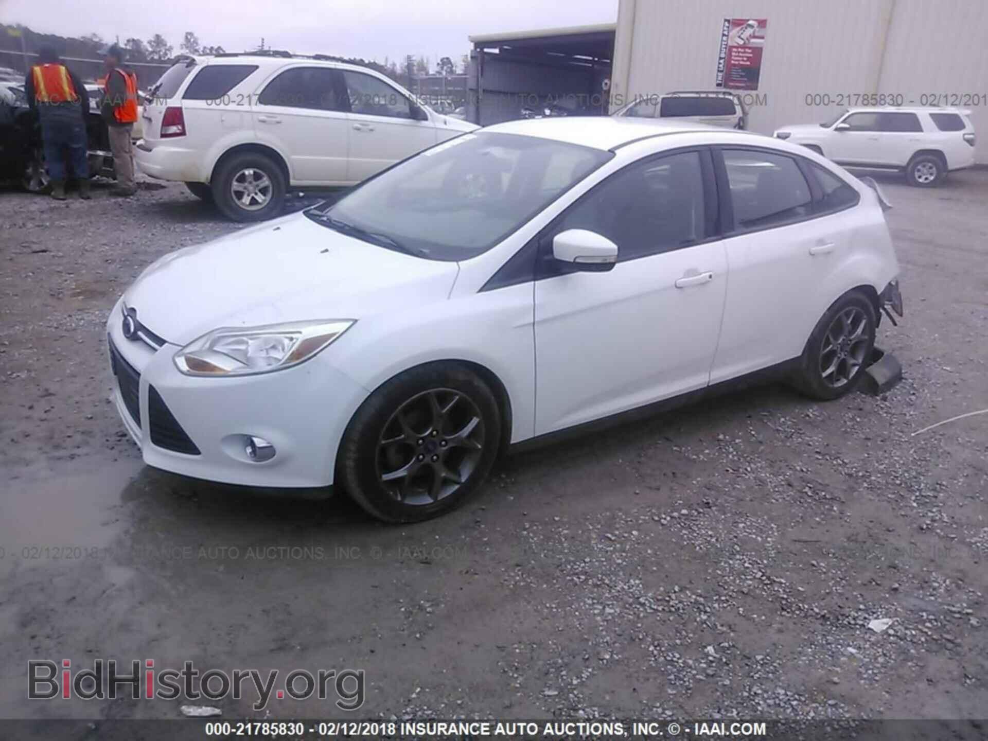 2013 Ford Focus - VIN: 1FADP3F2XDL252629 - Photo 2