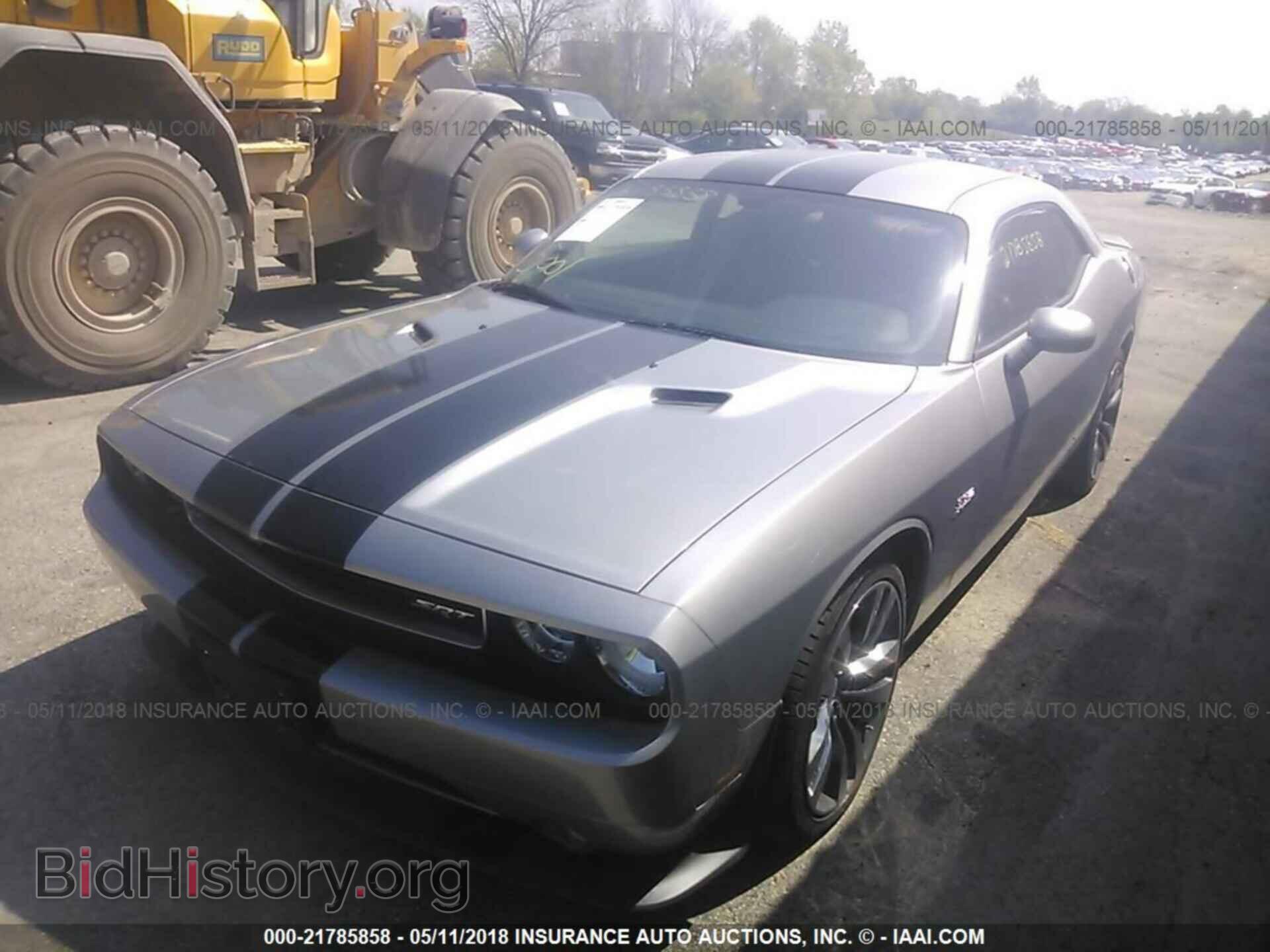 2014 Dodge Challenger - VIN: 2C3CDYCJ8EH163717 - Photo 2