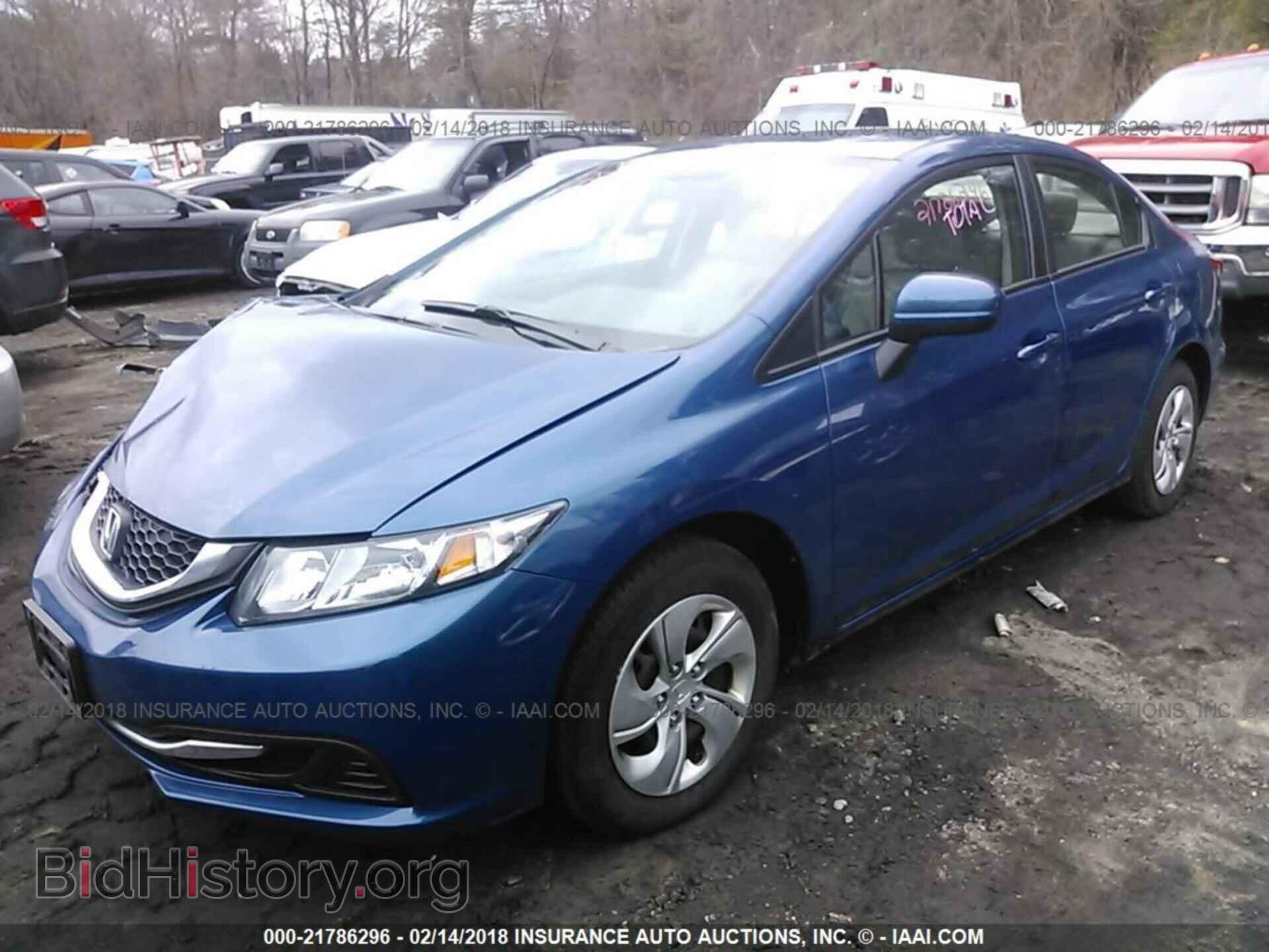2014 Honda Civic - VIN: 2HGFB2E5XEH557961 - Фото 2