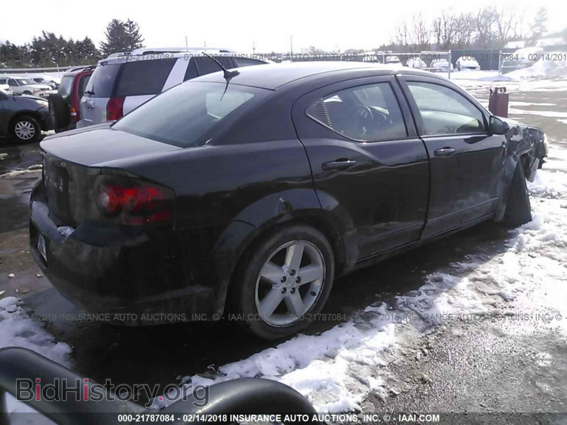 2011 Dodge Avenger - VIN: 1B3BD1FB1BN561276 - Photo 4