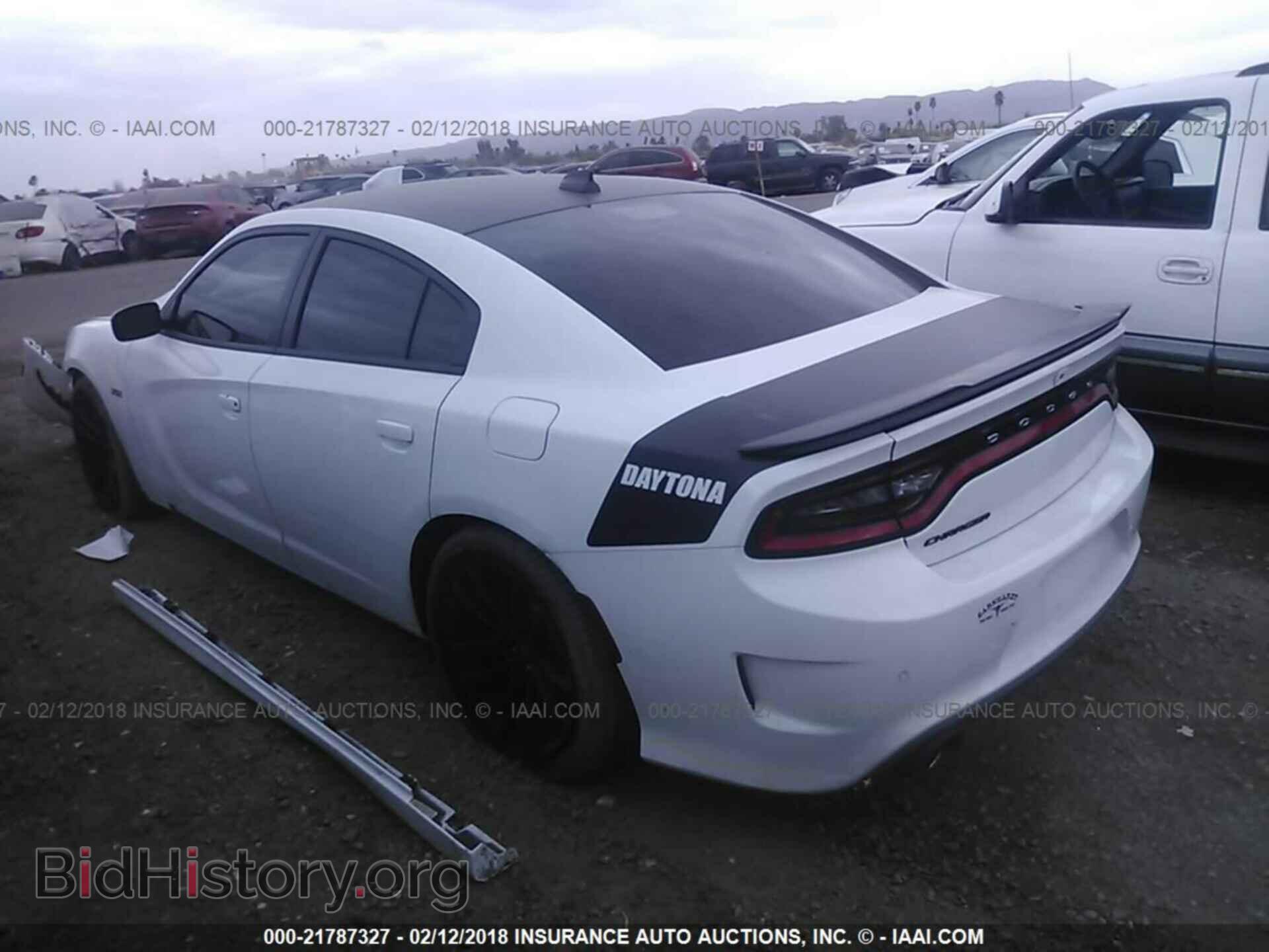 2017 Dodge Charger - VIN: 2C3CDXGJ7HH589732 - Фото 3