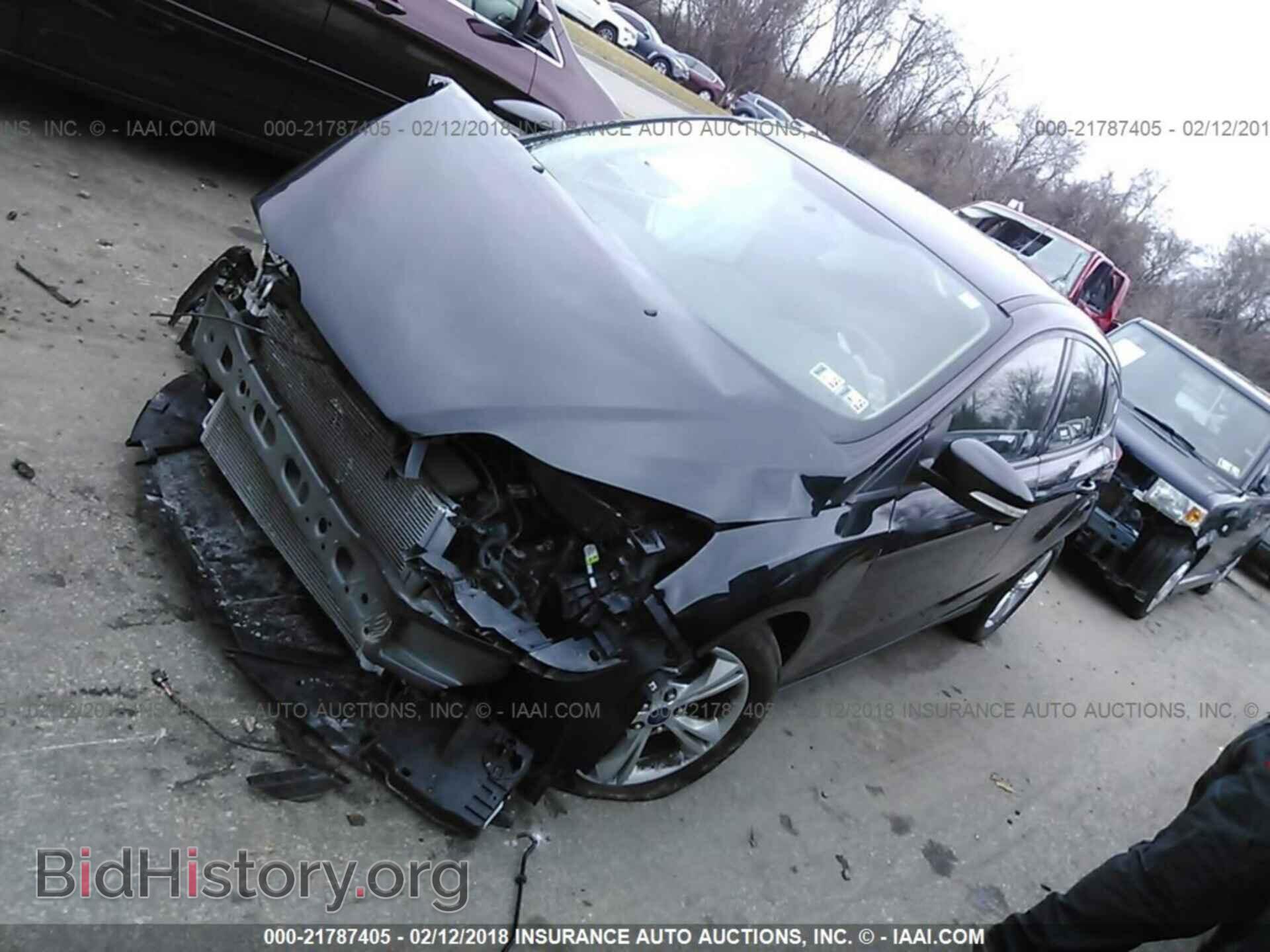 2014 Ford Focus - VIN: 1FADP3K23EL379052 - Фото 2