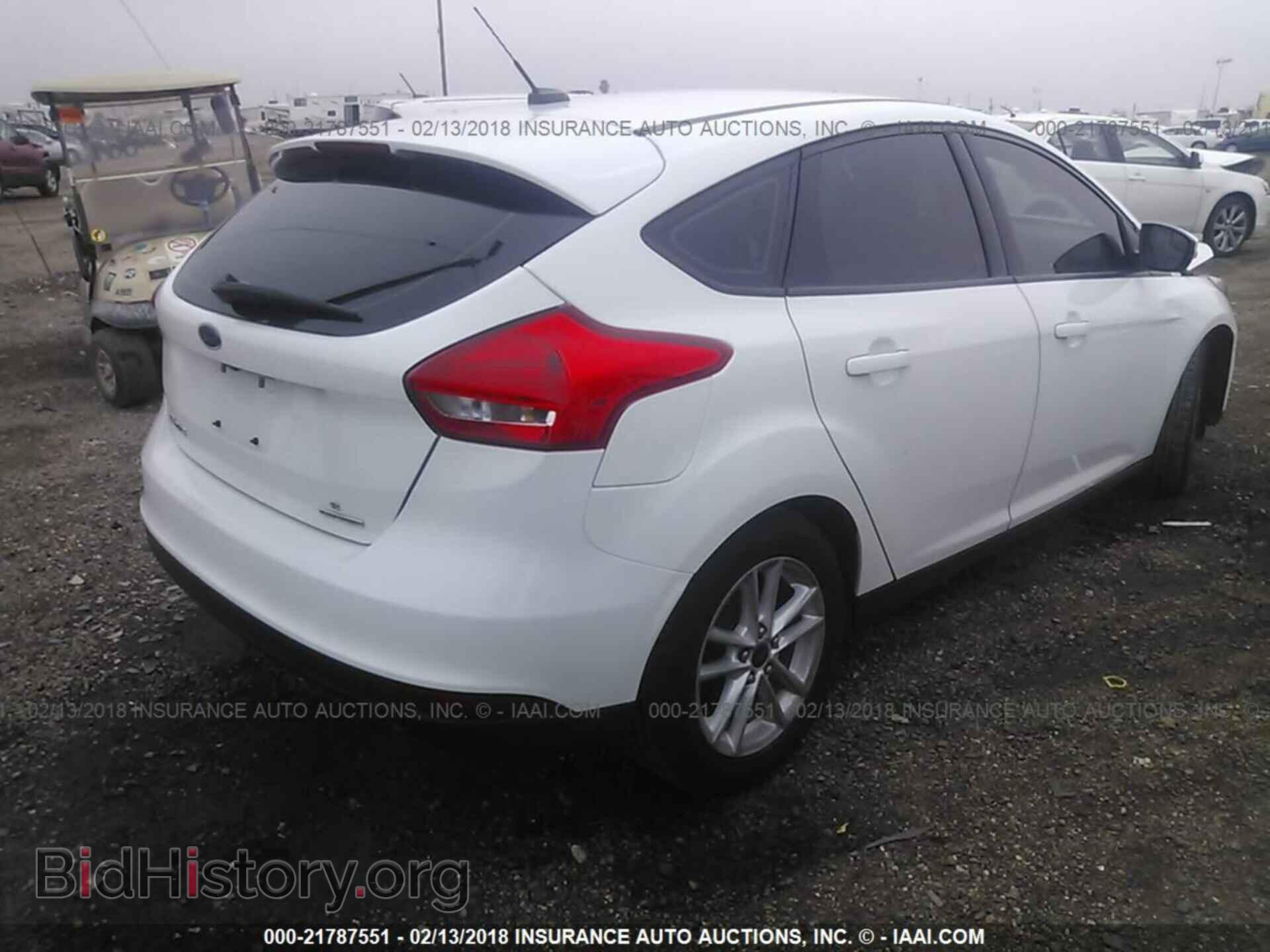 2015 Ford Focus - VIN: 1FADP3K23FL282094 - Photo 4