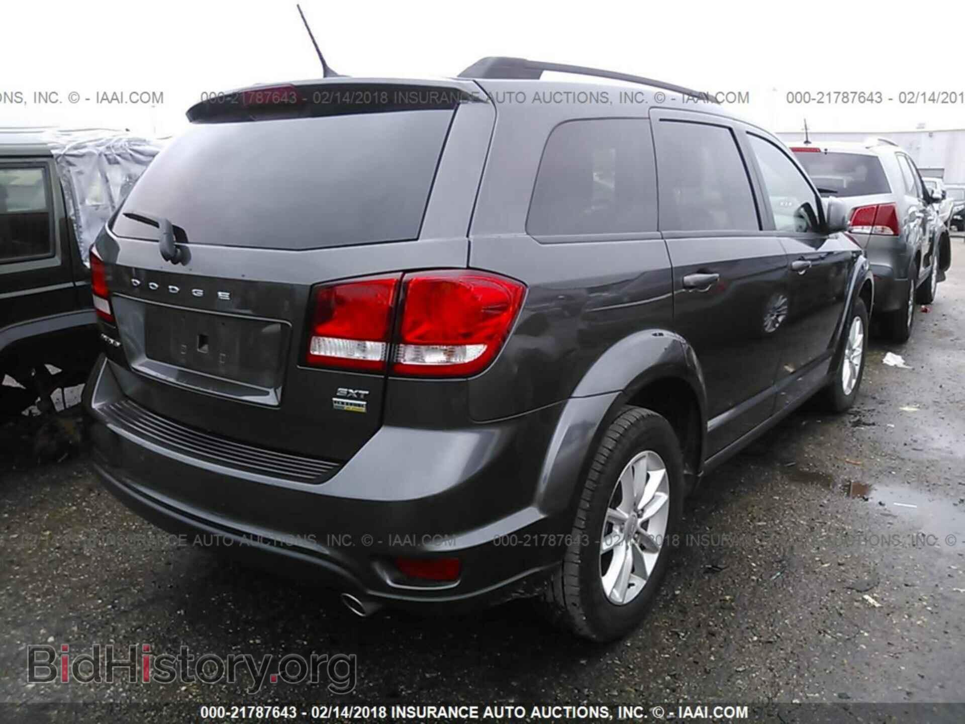 2015 Dodge Journey - VIN: 3C4PDCBGXFT658340 - Photo 4