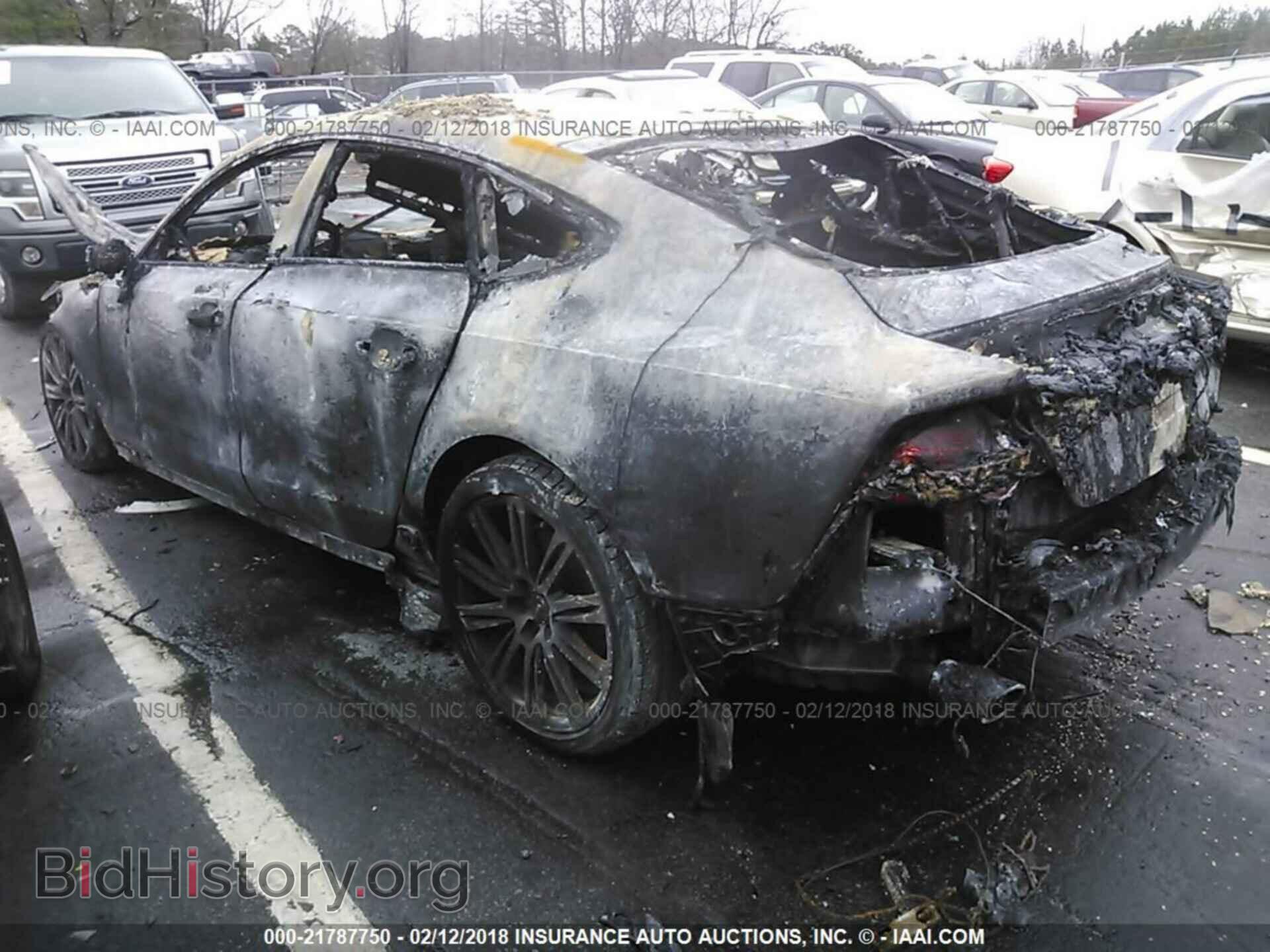 2012 Audi A7 - VIN: WAUYGAFC3CN135001 - Фото 3