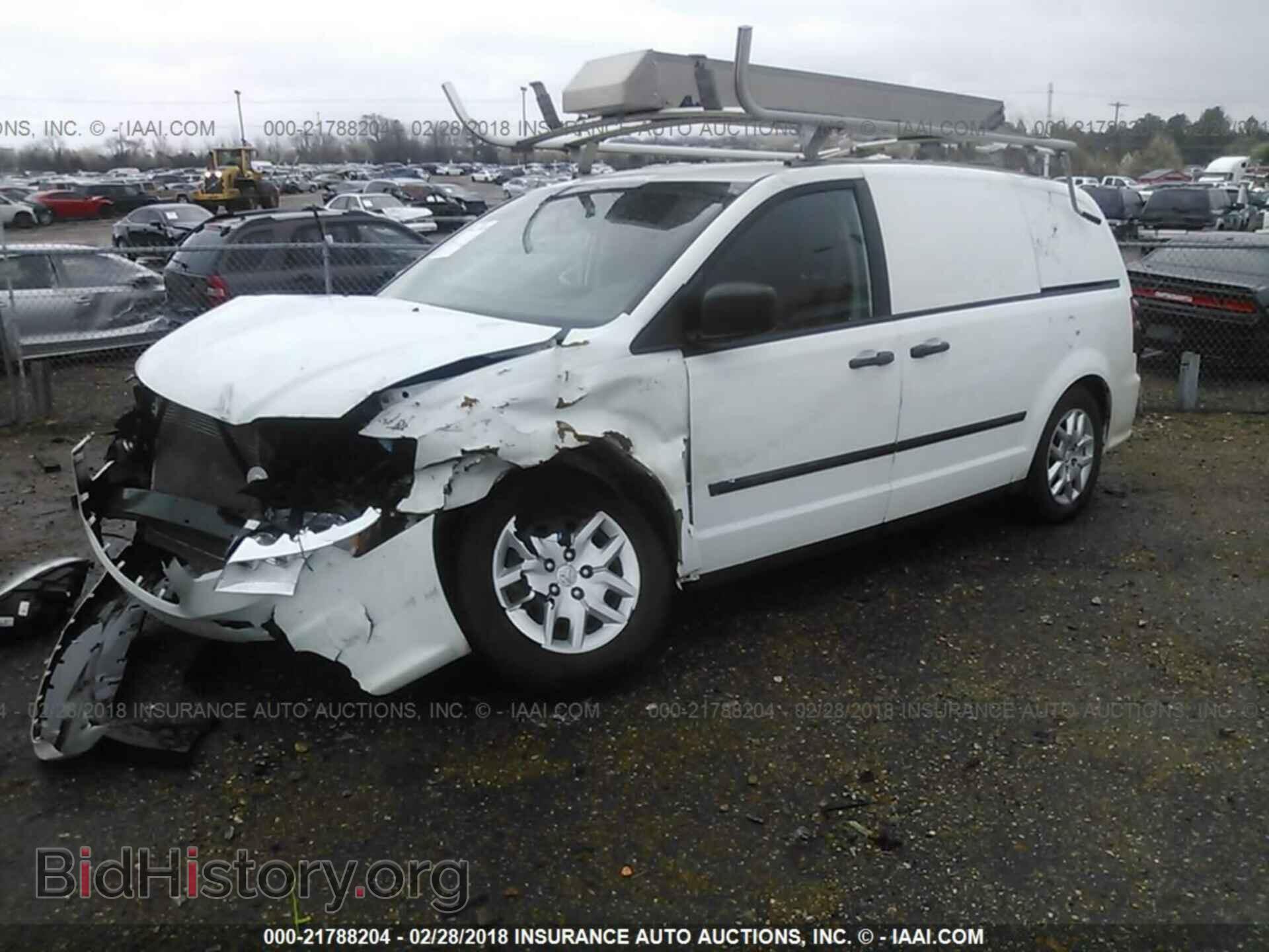 2014 Ram Tradesman - VIN: 2C4JRGAG2ER264476 - Фото 2