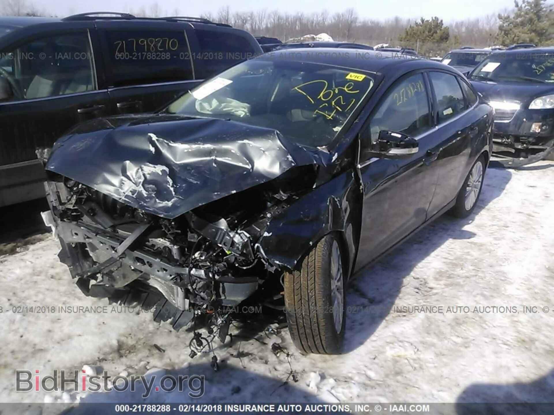 2017 Ford Focus - VIN: 1FADP3J21HL220116 - Фото 2