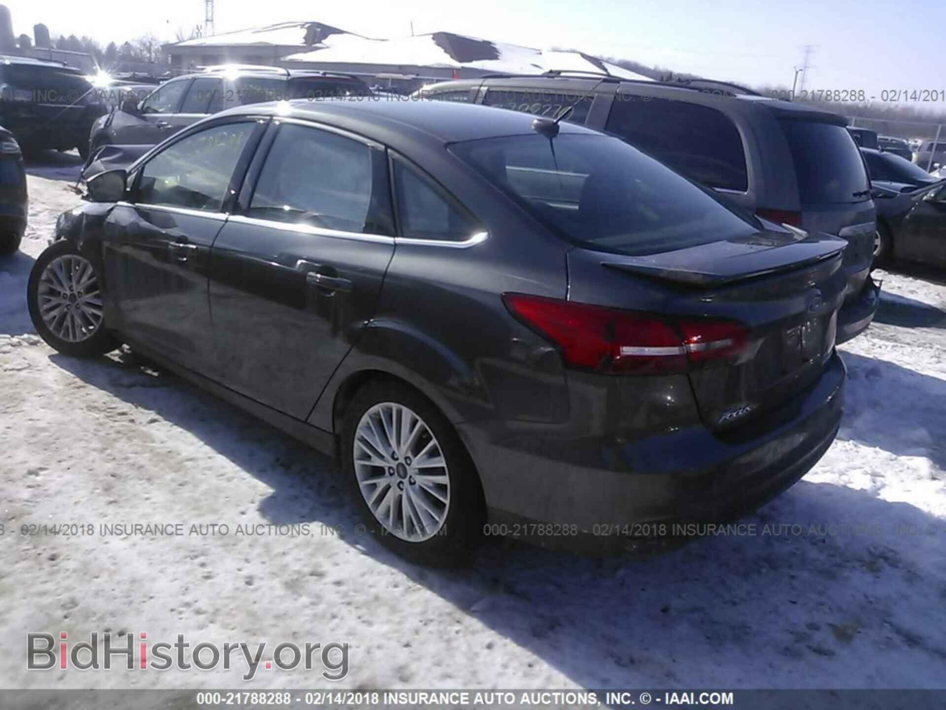 2017 Ford Focus - VIN: 1FADP3J21HL220116 - Фото 3