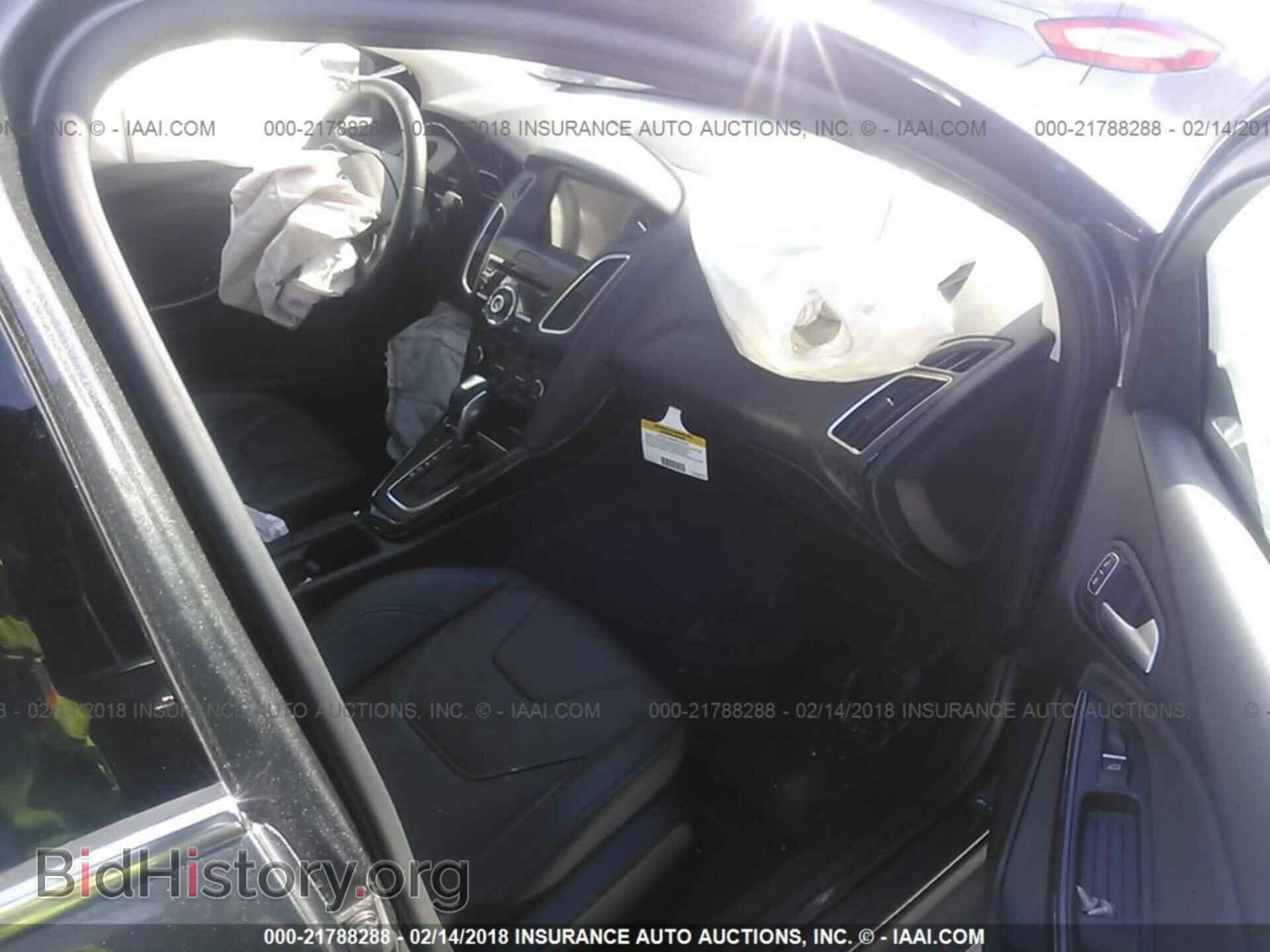 2017 Ford Focus - VIN: 1FADP3J21HL220116 - Фото 5