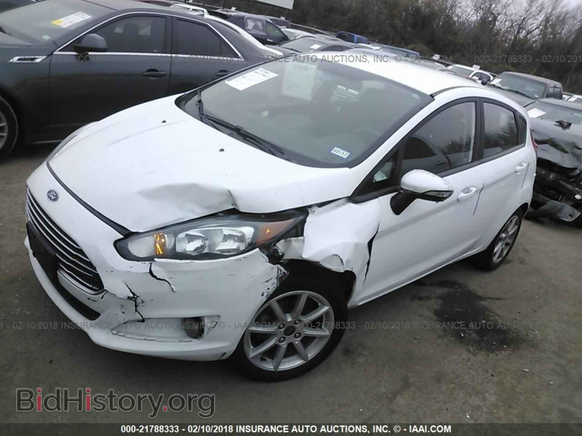 2015 Ford Fiesta - VIN: 3FADP4EJ0FM200636 - Фото 2