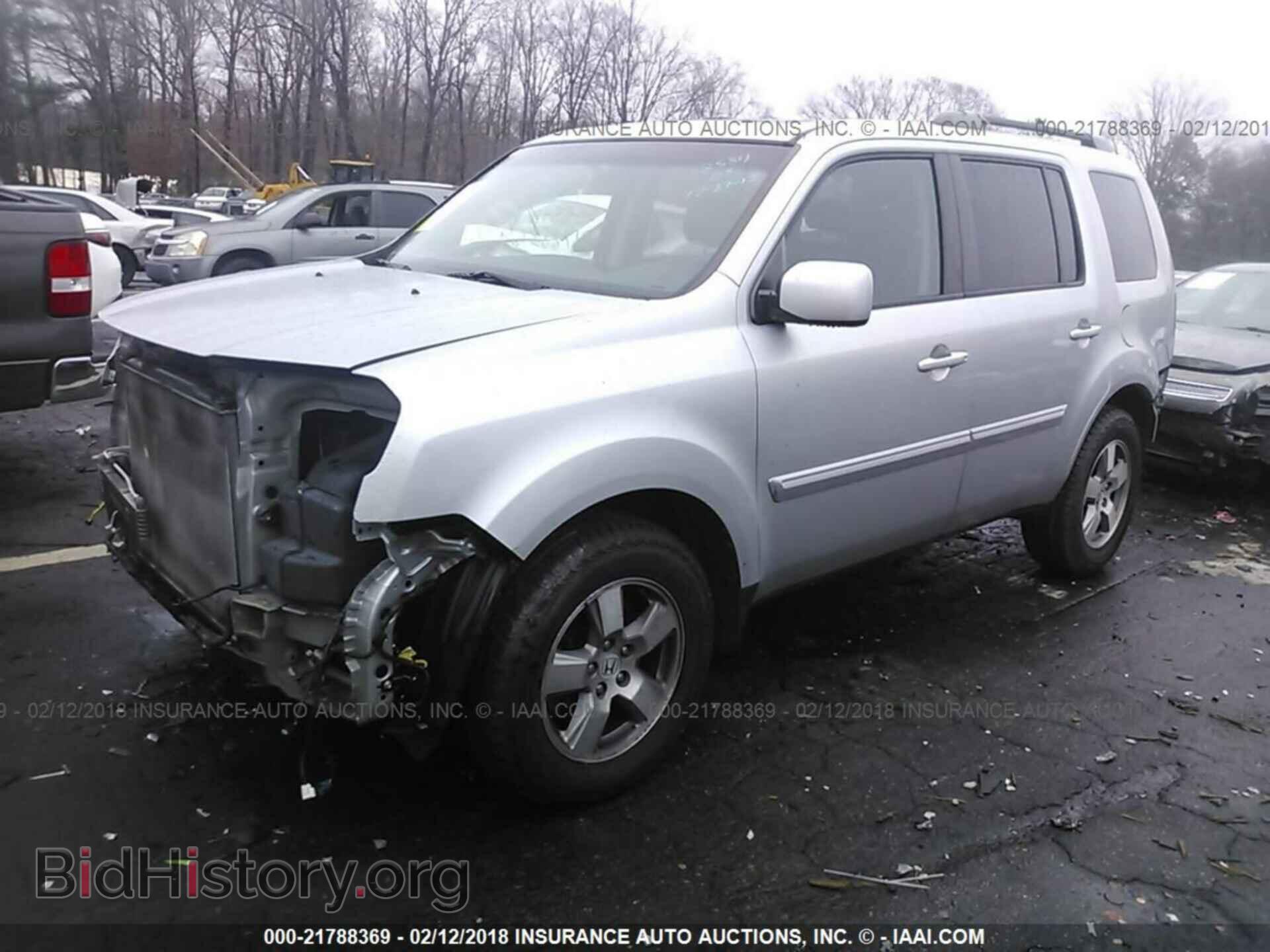 2011 Honda Pilot - VIN: 5FNYF3H50BB028534 - Photo 2