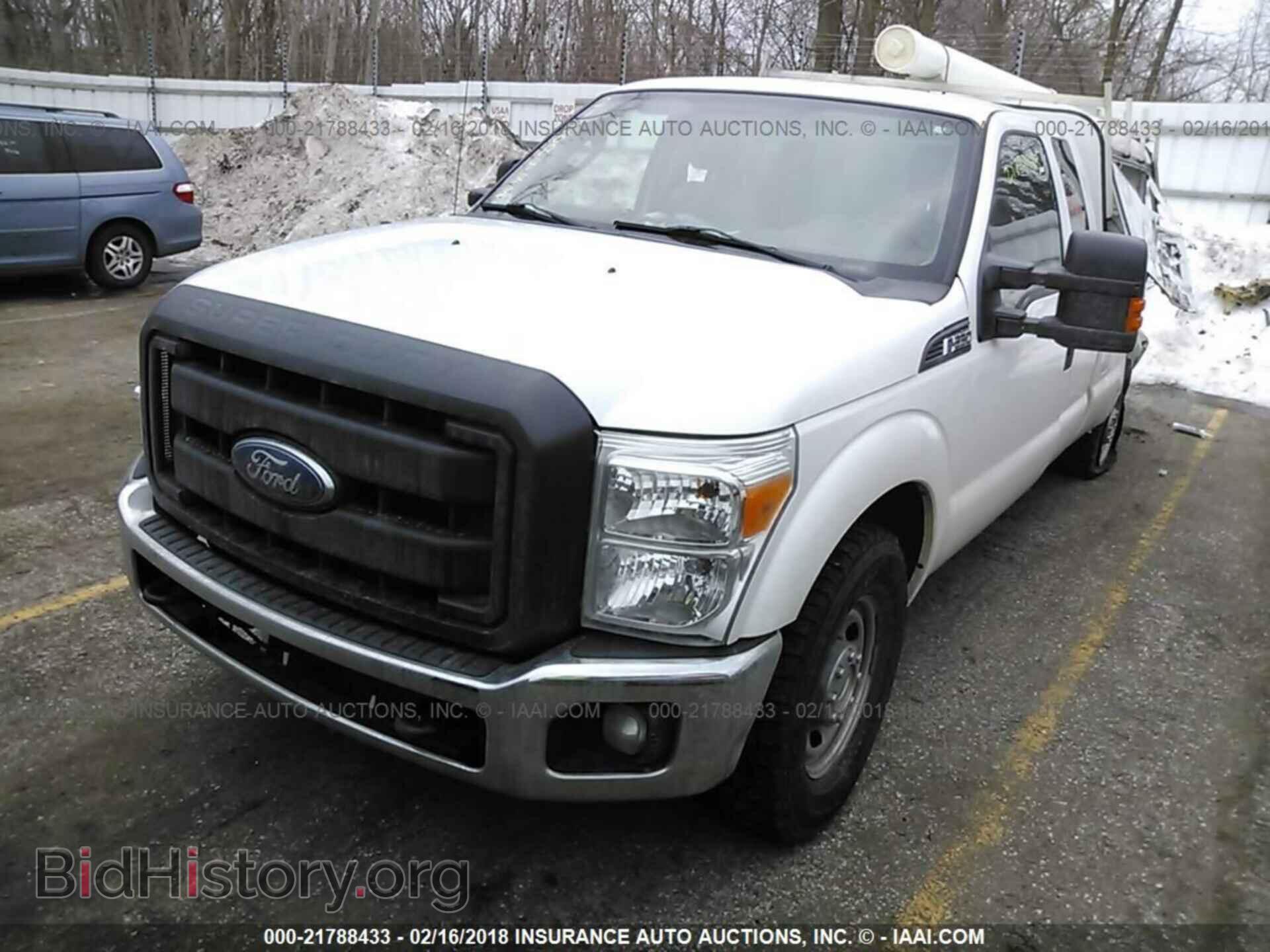 2012 Ford F250 - VIN: 1FT7X2A6XCED04761 - Фото 2