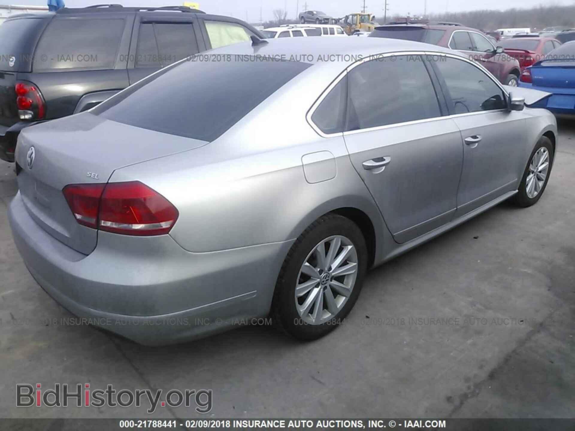 2012 Volkswagen Passat - VIN: 1VWCP7A35CC066862 - Фото 4