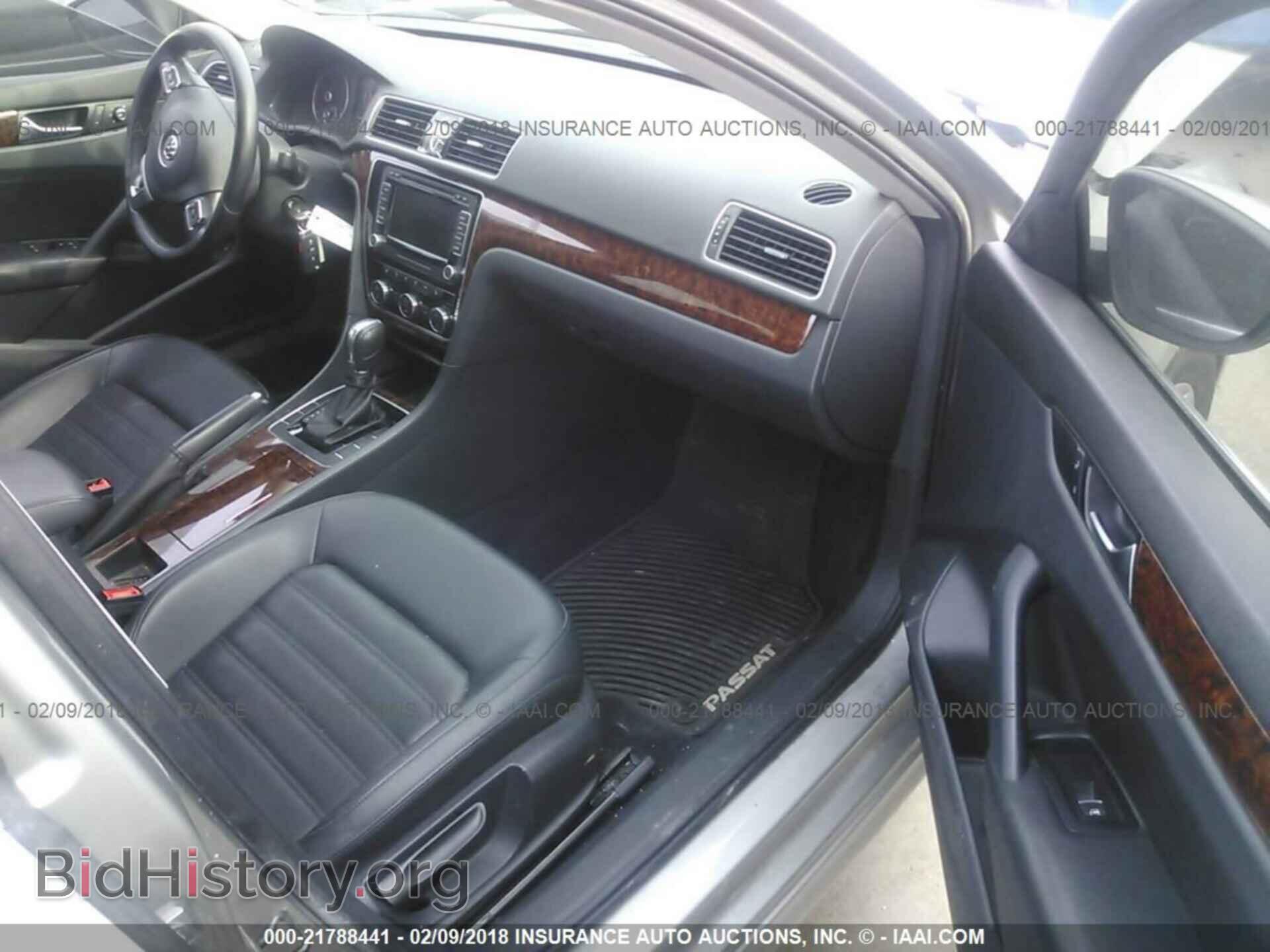 2012 Volkswagen Passat - VIN: 1VWCP7A35CC066862 - Фото 5