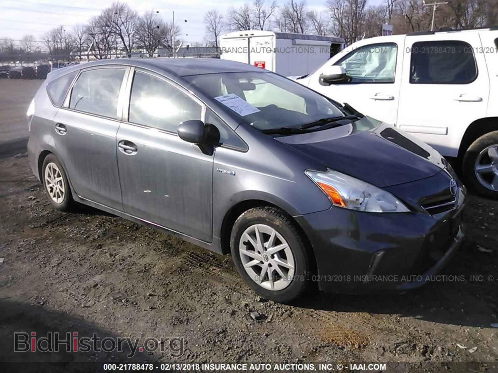 Photo JTDZN3EU6C3146900 - Toyota Prius v 2012