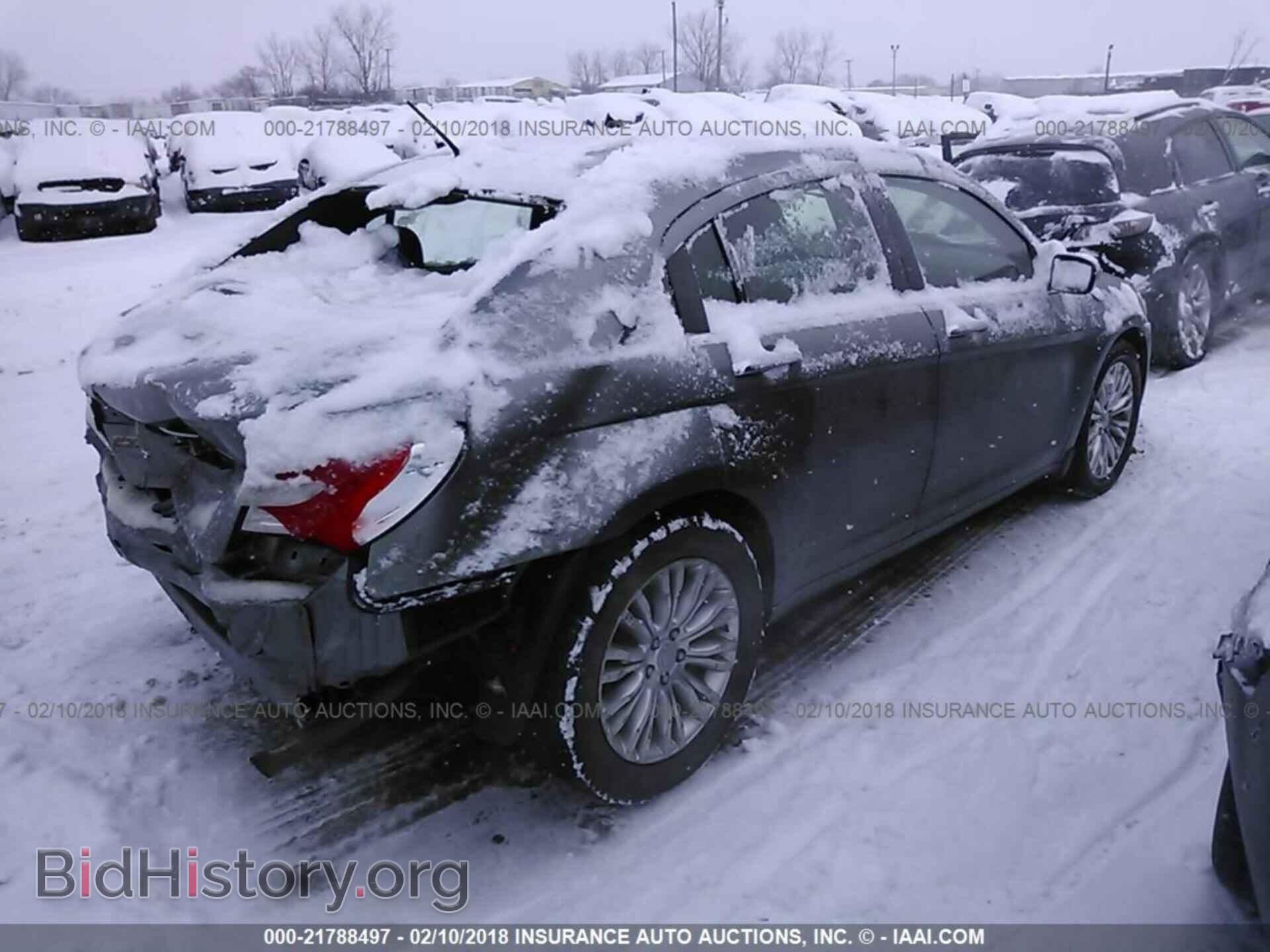 2012 Chrysler 200 - VIN: 1C3CCBCB3CN100053 - Photo 4