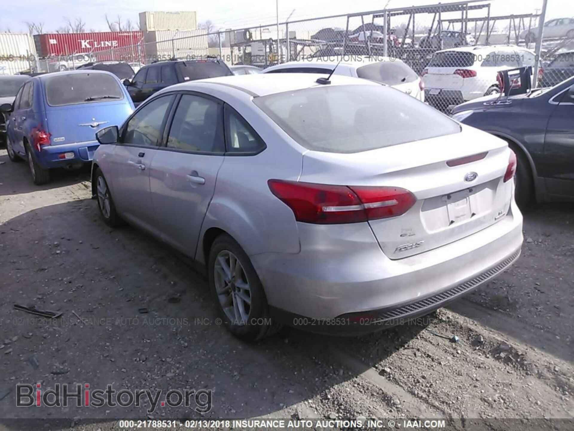 2015 Ford Focus - VIN: 1FADP3F2XFL269188 - Photo 3