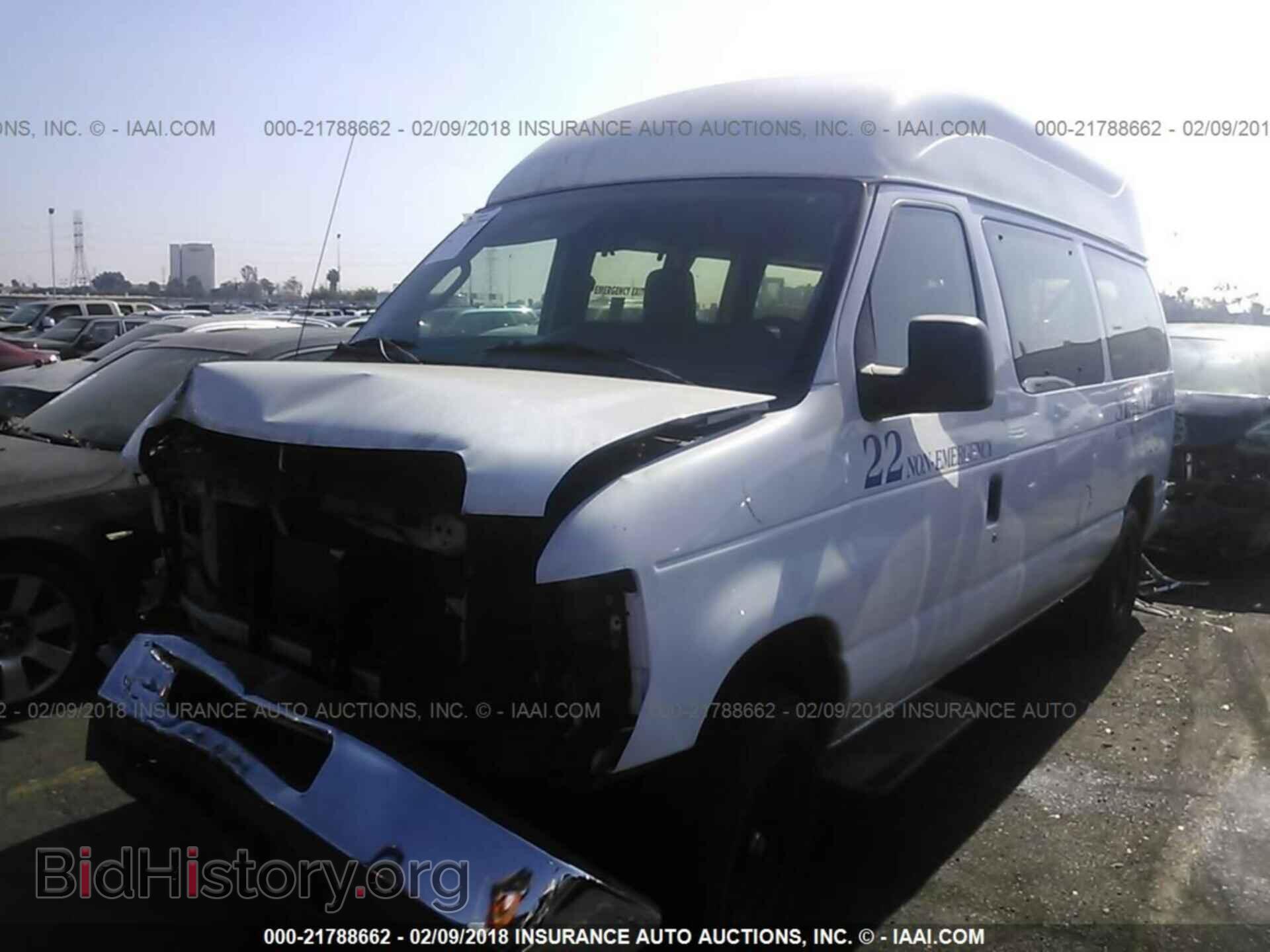 2011 Ford Econoline - VIN: 1FTNE1EW0BDA40391 - Фото 2