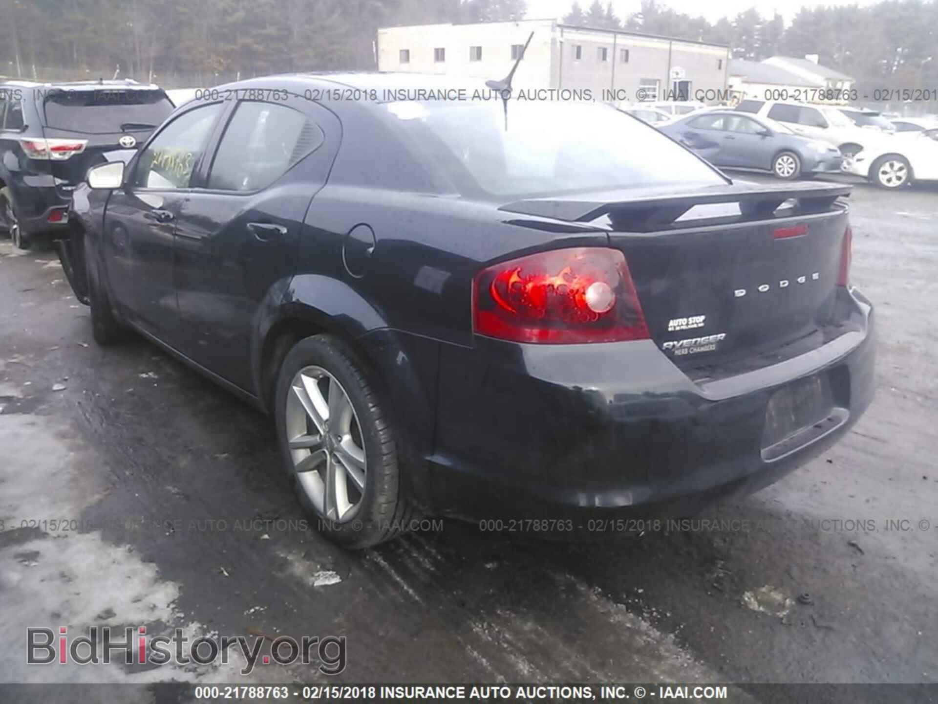 2011 Dodge Avenger - VIN: 1B3BD1FG9BN544804 - Photo 3