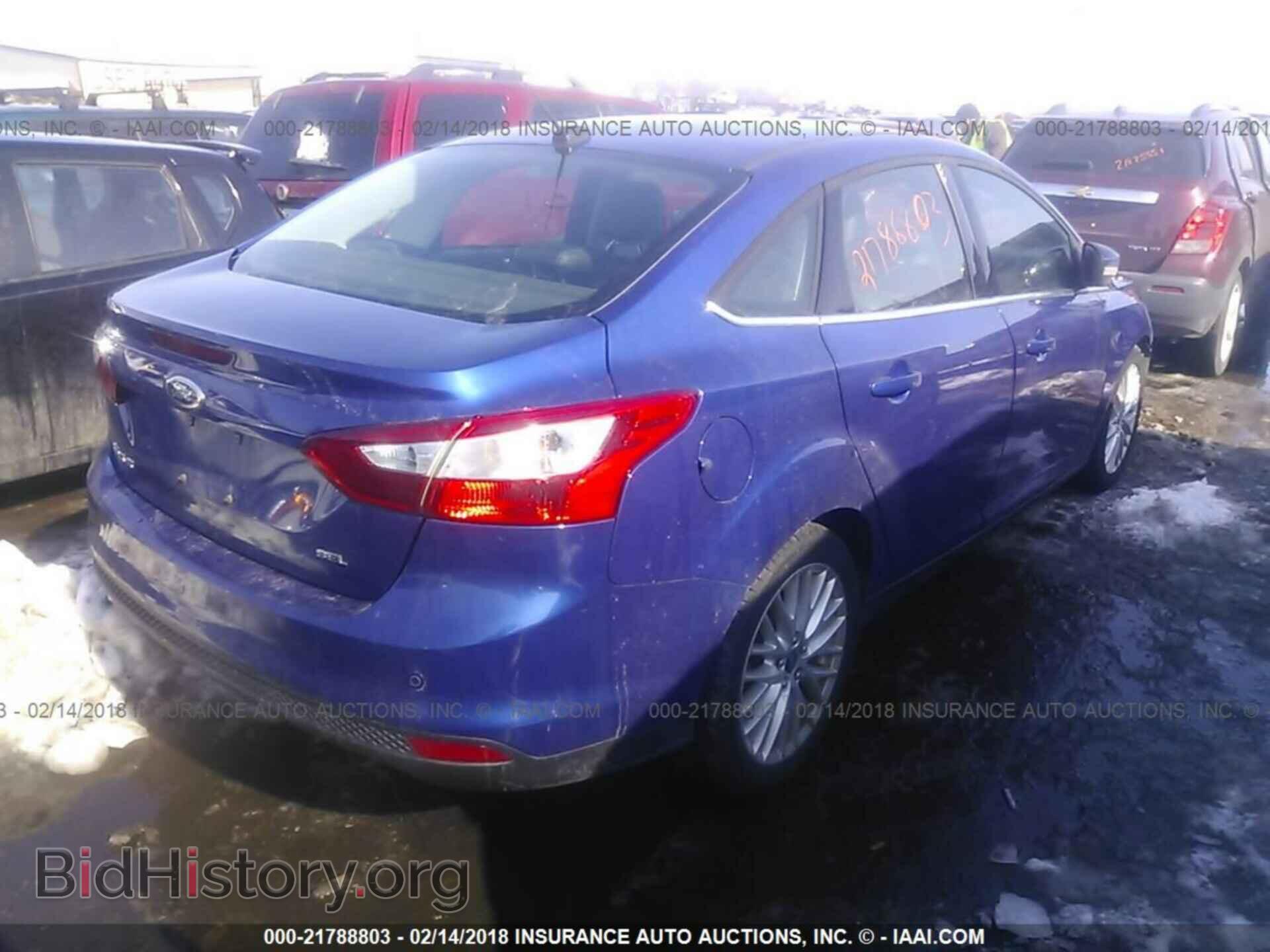 2012 Ford Focus - VIN: 1FAHP3H21CL256503 - Photo 4