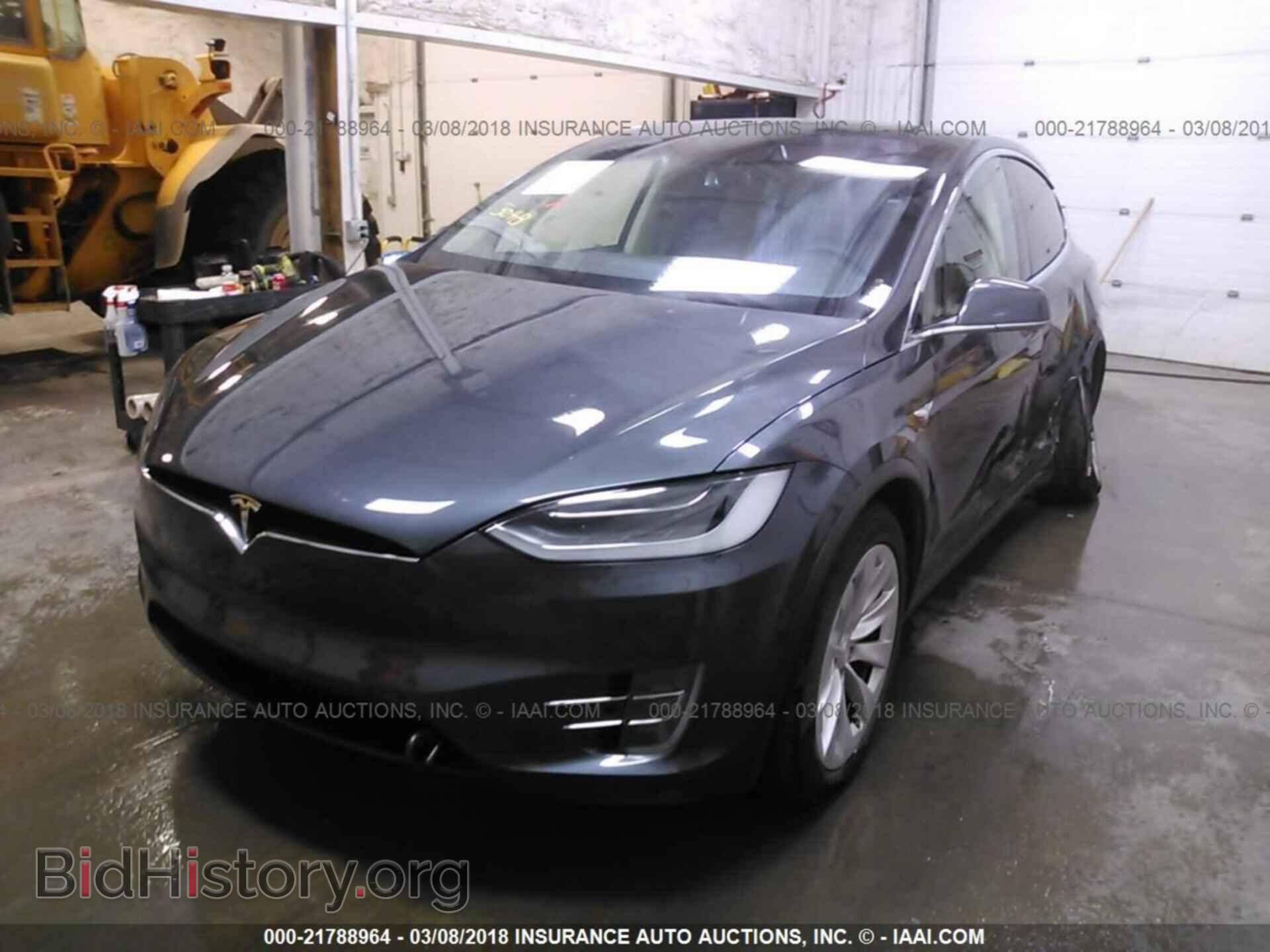 2017 Tesla Model x - VIN: 5YJXCDE21HF056372 - Photo 2