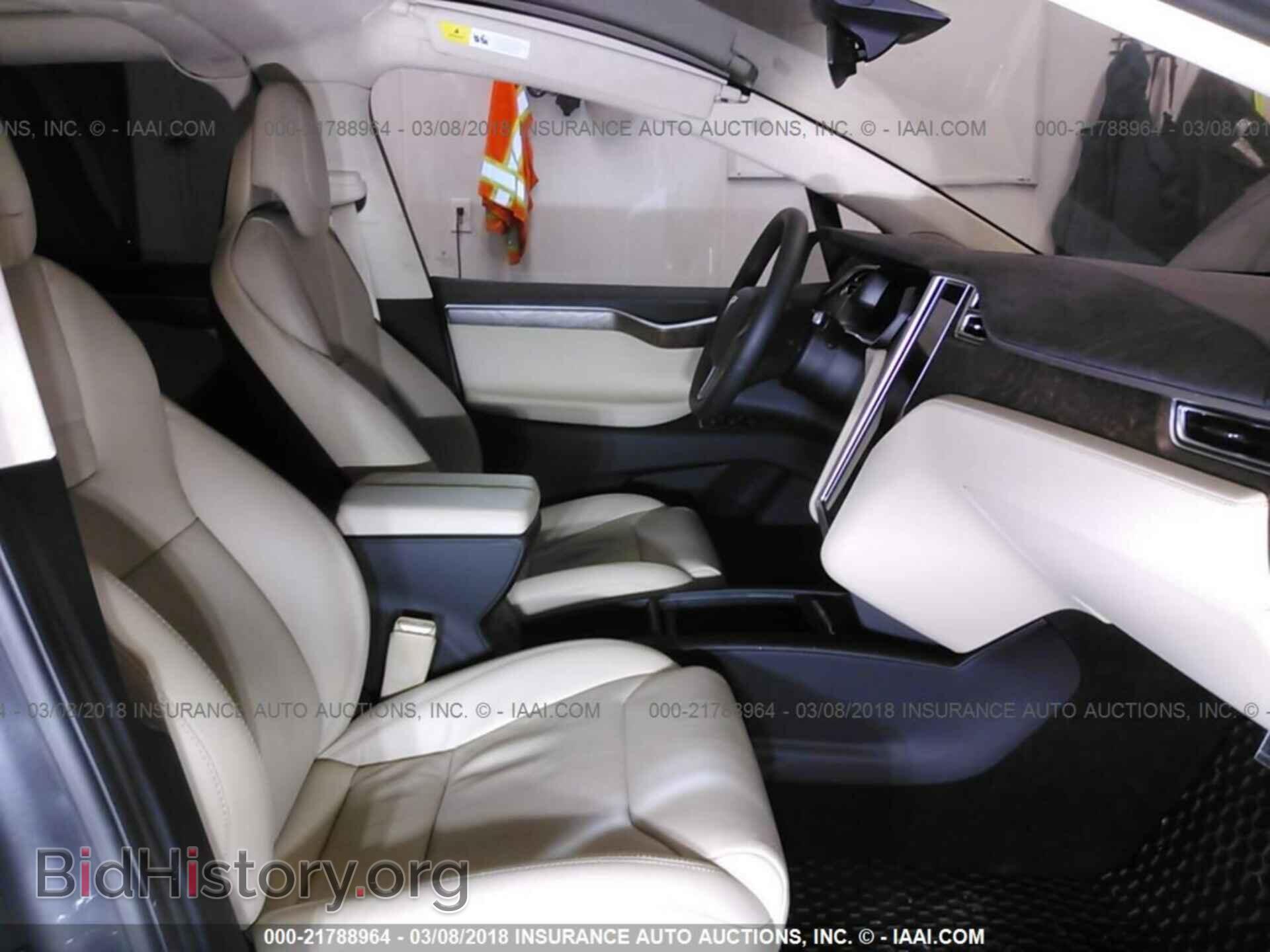 2017 Tesla Model x - VIN: 5YJXCDE21HF056372 - Photo 5