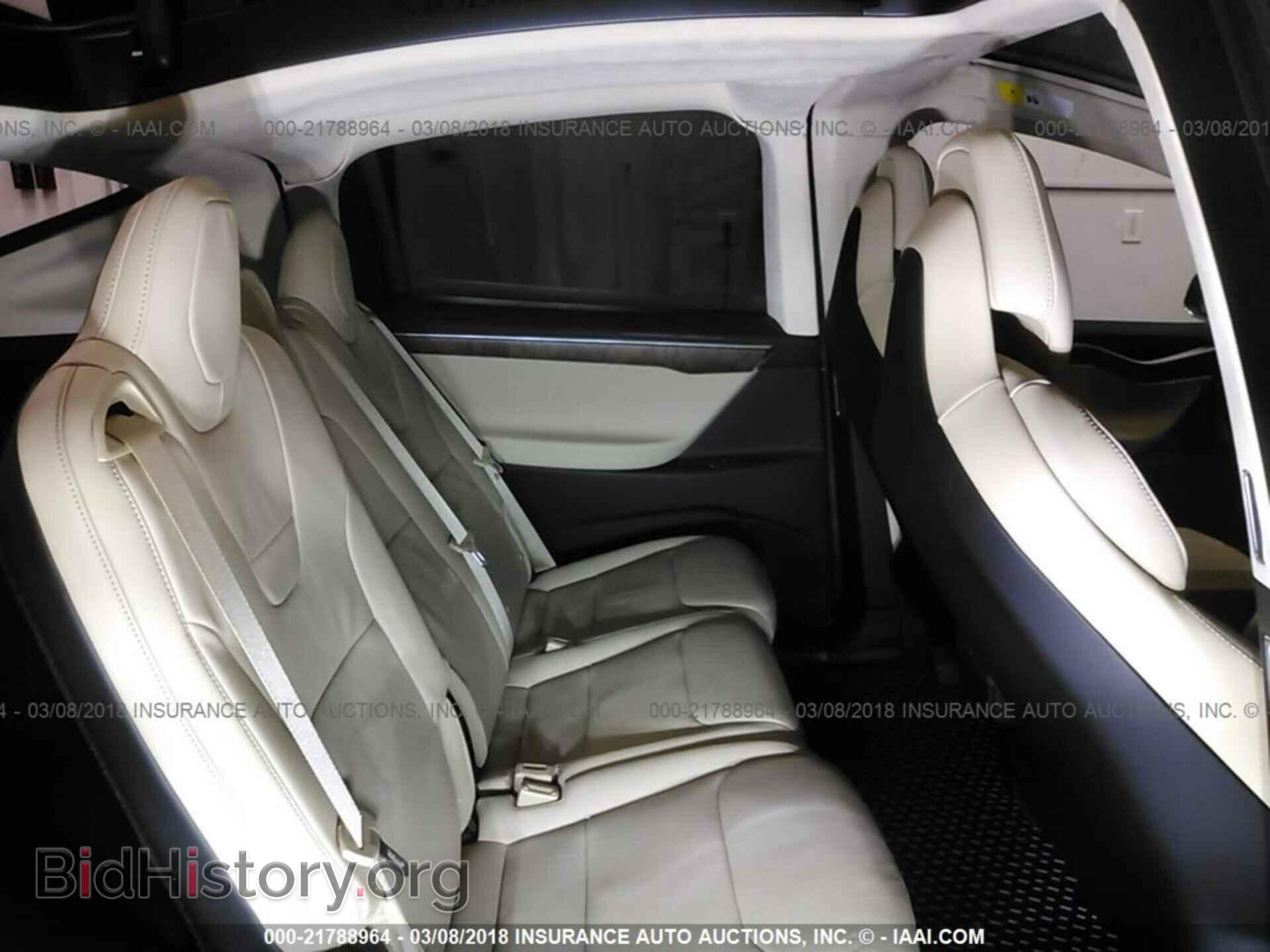 2017 Tesla Model x - VIN: 5YJXCDE21HF056372 - Photo 8