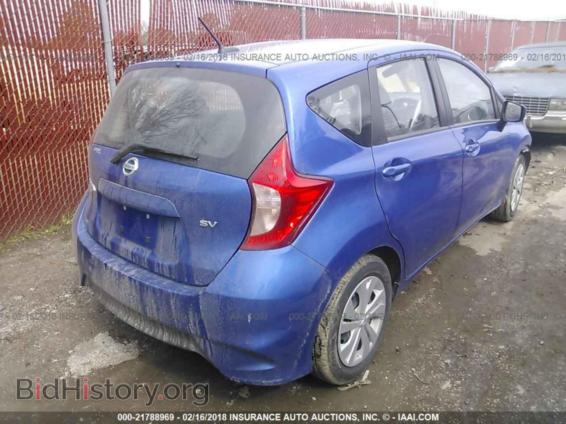 2017 Nissan Versa note - VIN: 3N1CE2CP2HL366479 - Фото 4