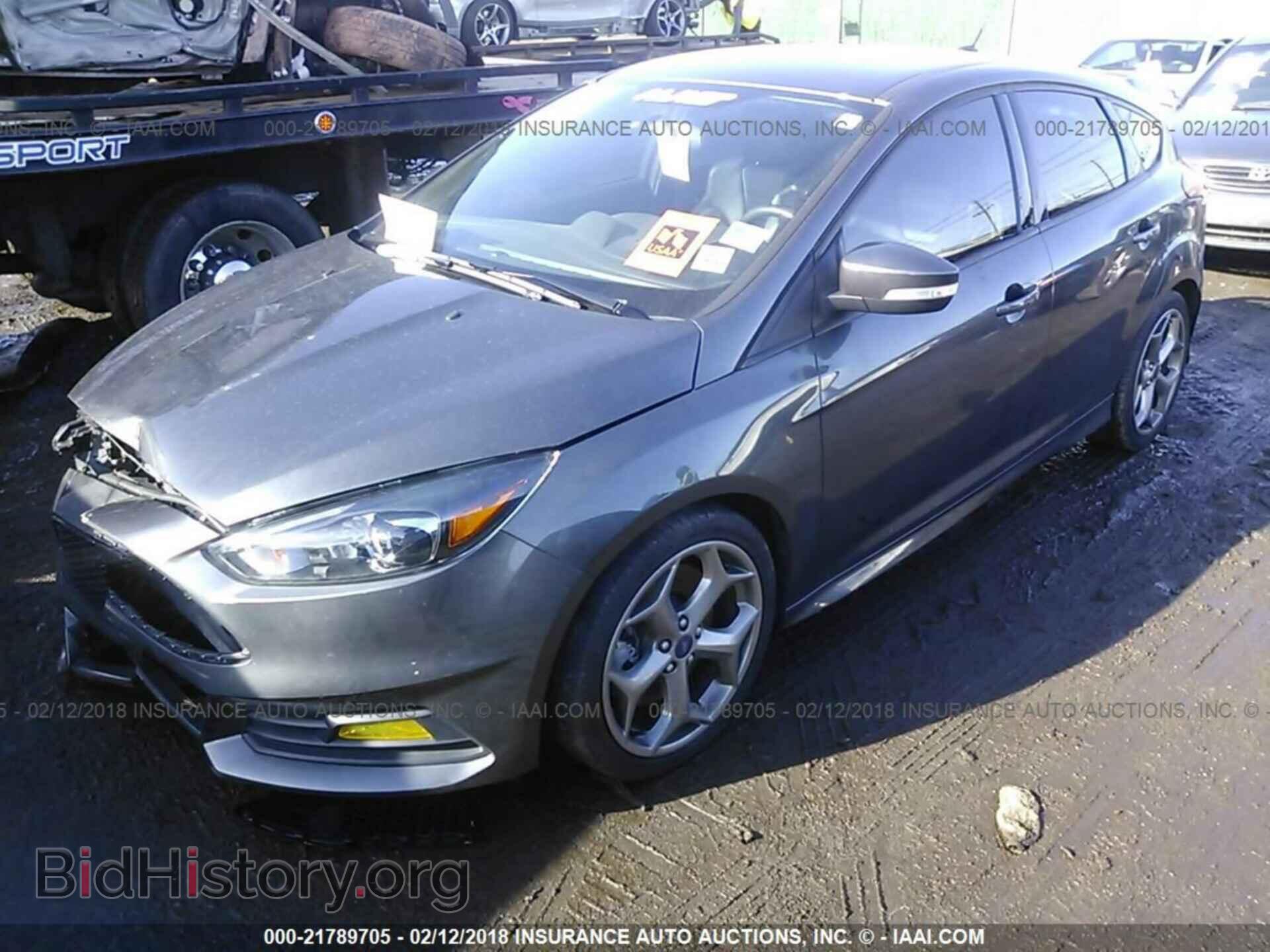2016 Ford Focus - VIN: 1FADP3L94GL401042 - Фото 2