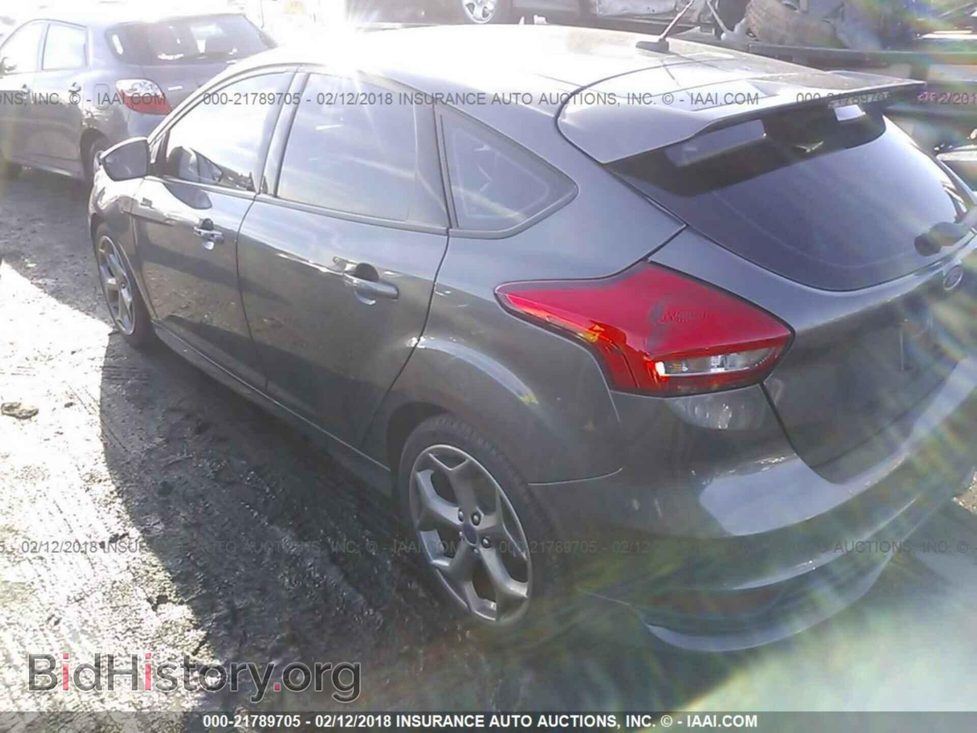 2016 Ford Focus - VIN: 1FADP3L94GL401042 - Фото 3
