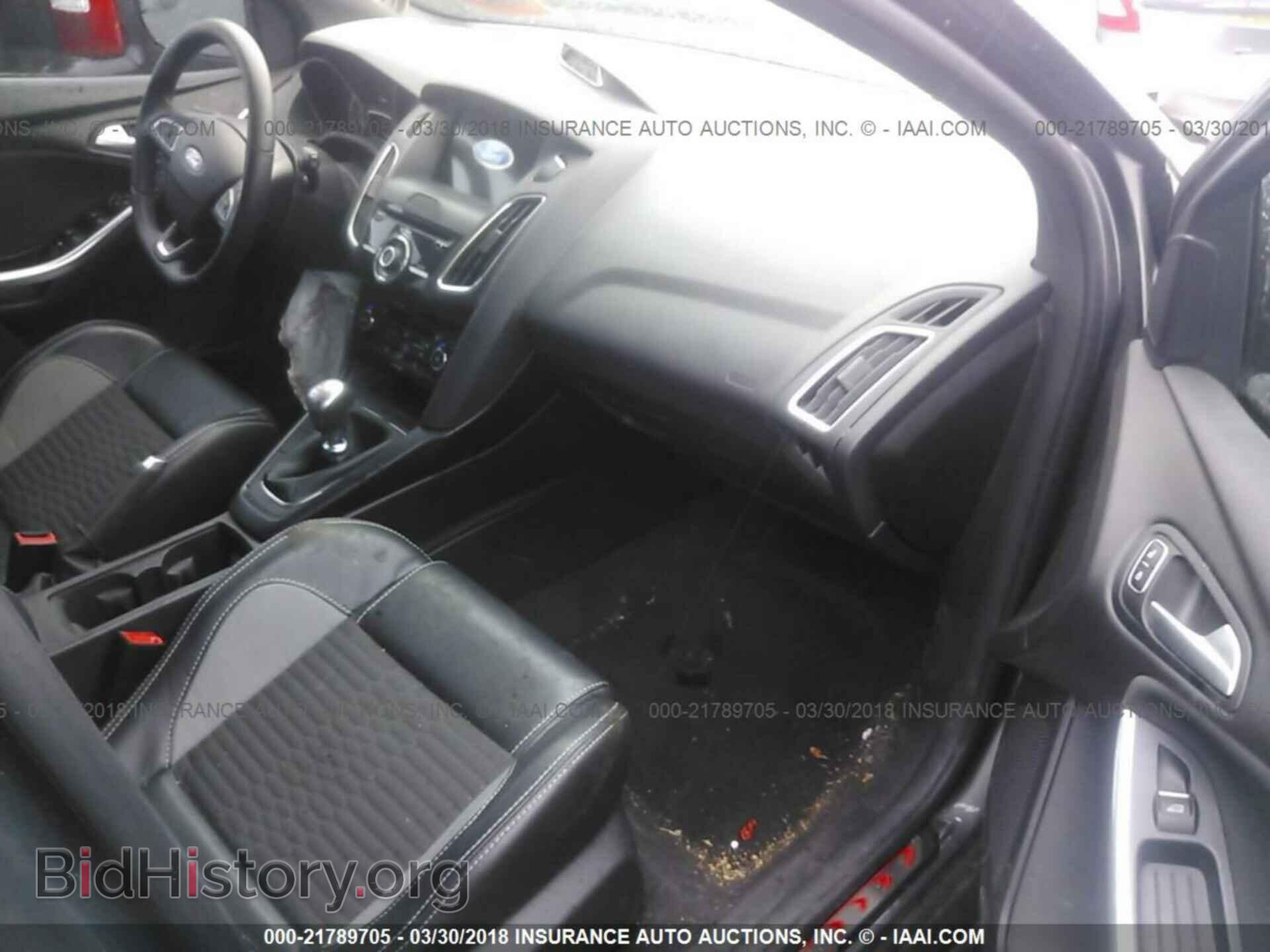 2016 Ford Focus - VIN: 1FADP3L94GL401042 - Фото 5