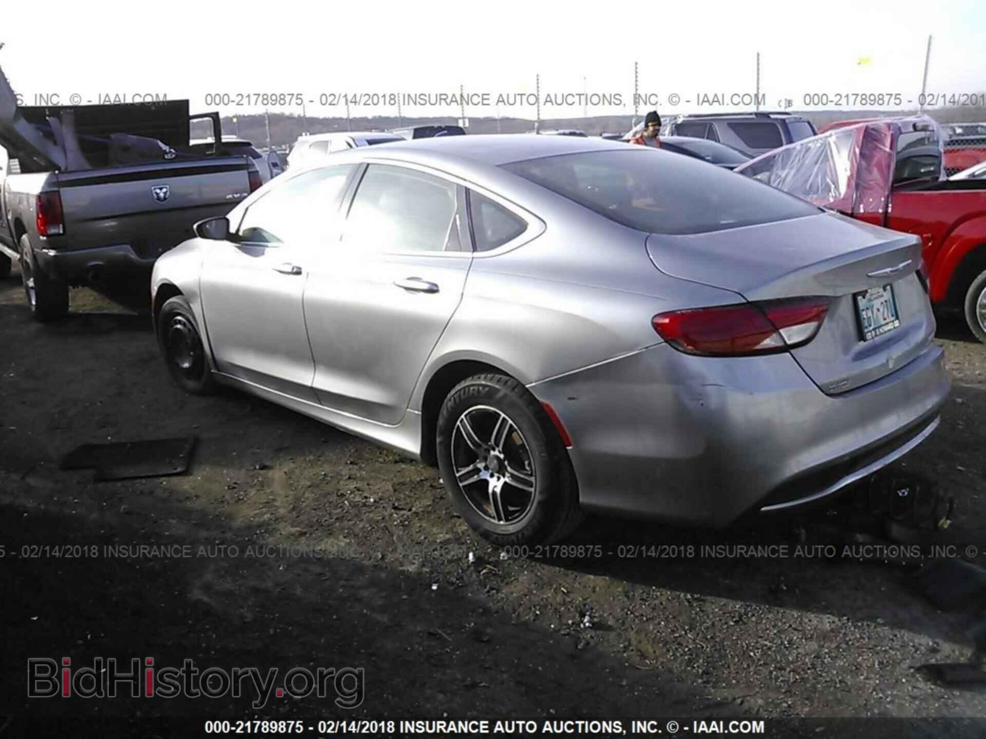 2015 Chrysler 200 - VIN: 1C3CCCABXFN502181 - Photo 3