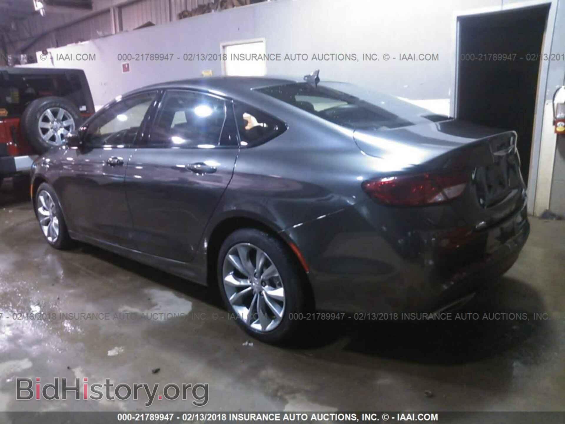 2016 Chrysler 200 - VIN: 1C3CCCDG8GN158410 - Photo 3