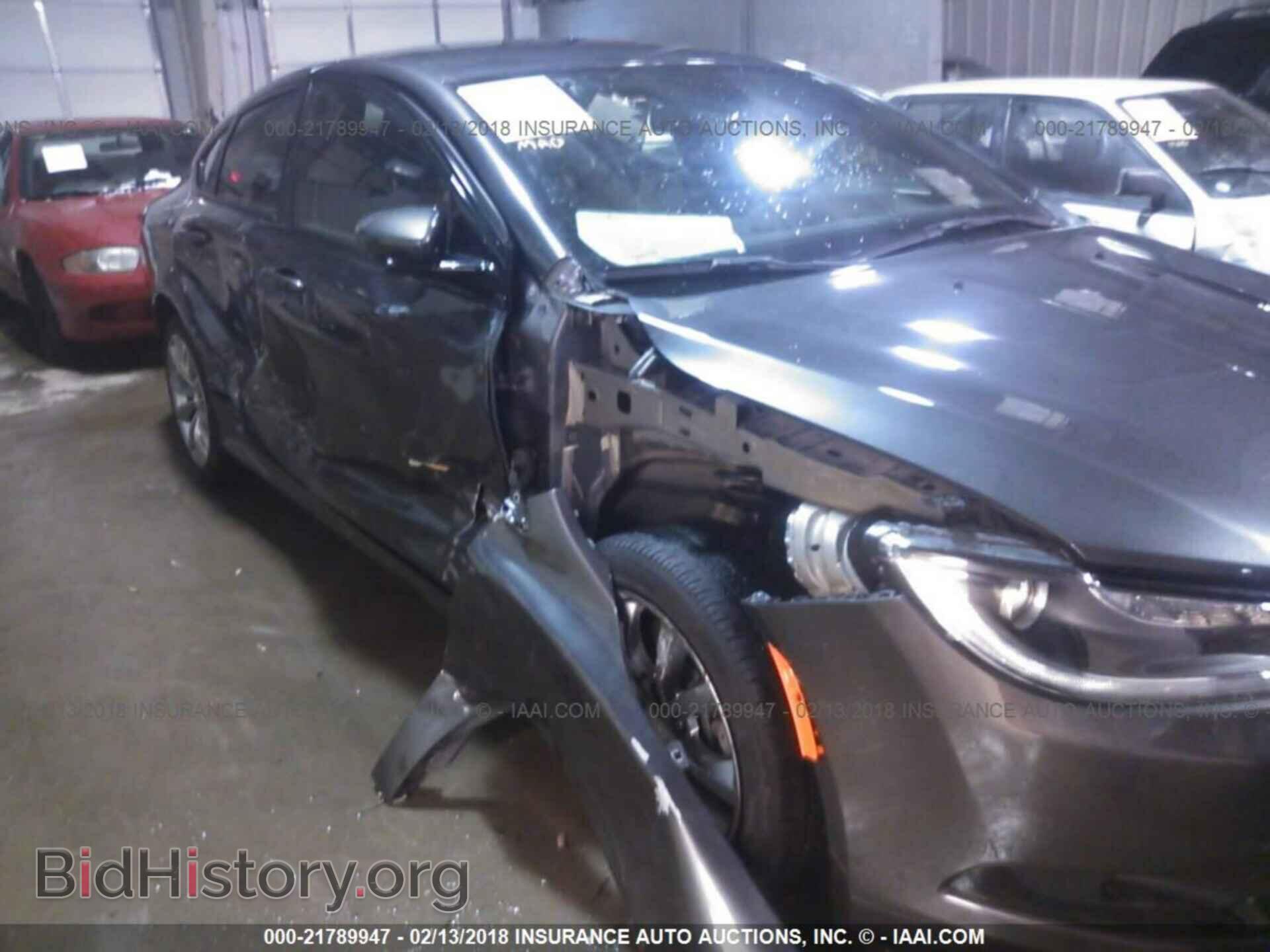 2016 Chrysler 200 - VIN: 1C3CCCDG8GN158410 - Photo 6
