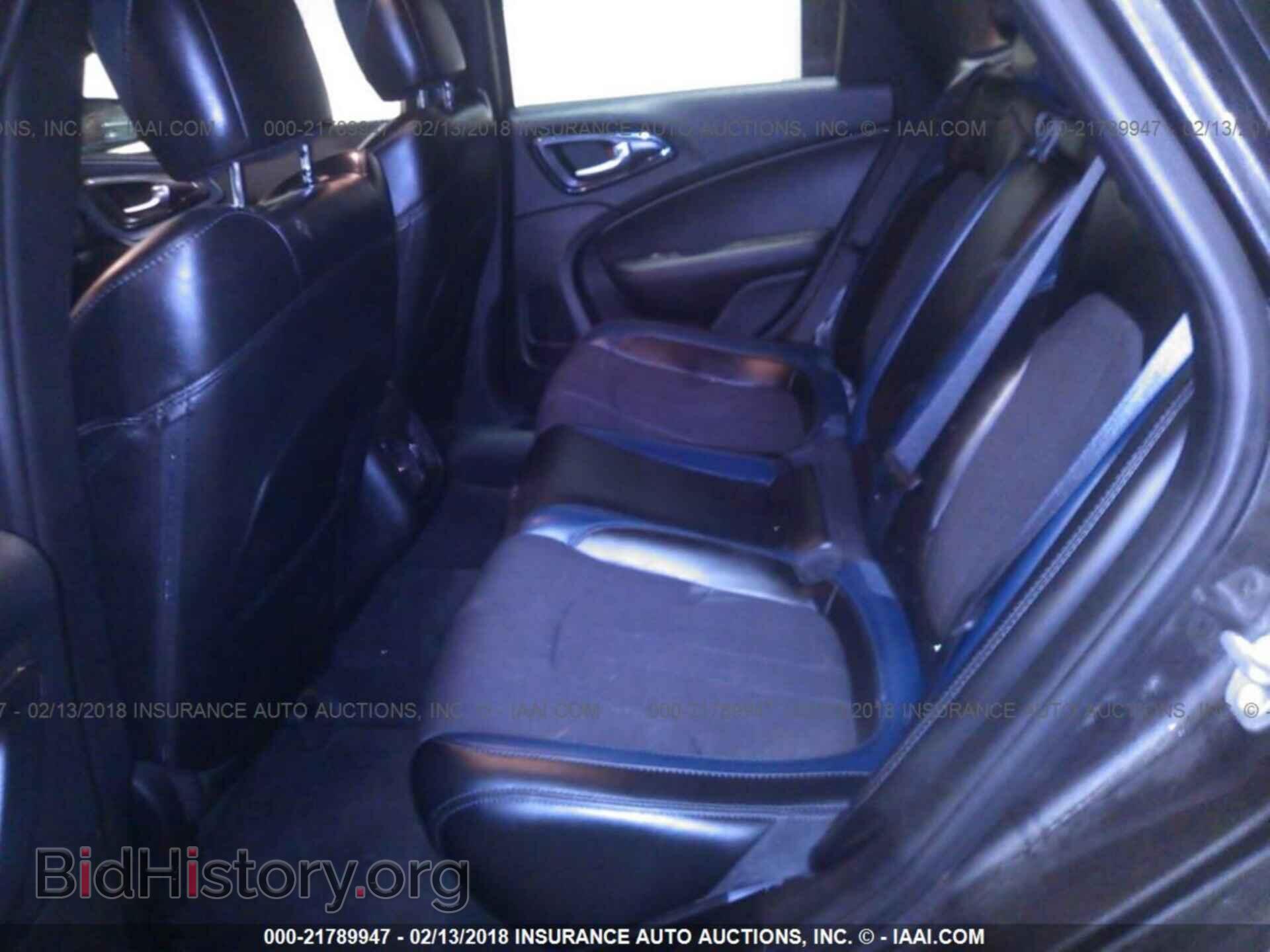 2016 Chrysler 200 - VIN: 1C3CCCDG8GN158410 - Photo 8
