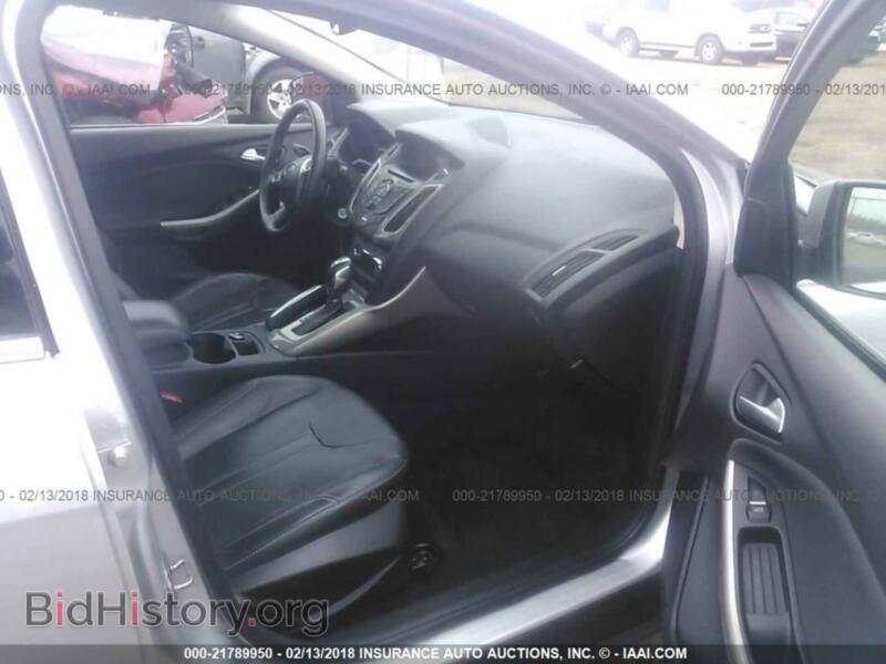 2012 Ford FOCUS (VIN 1FAHP3M22CL200740) — photo 5 of 10