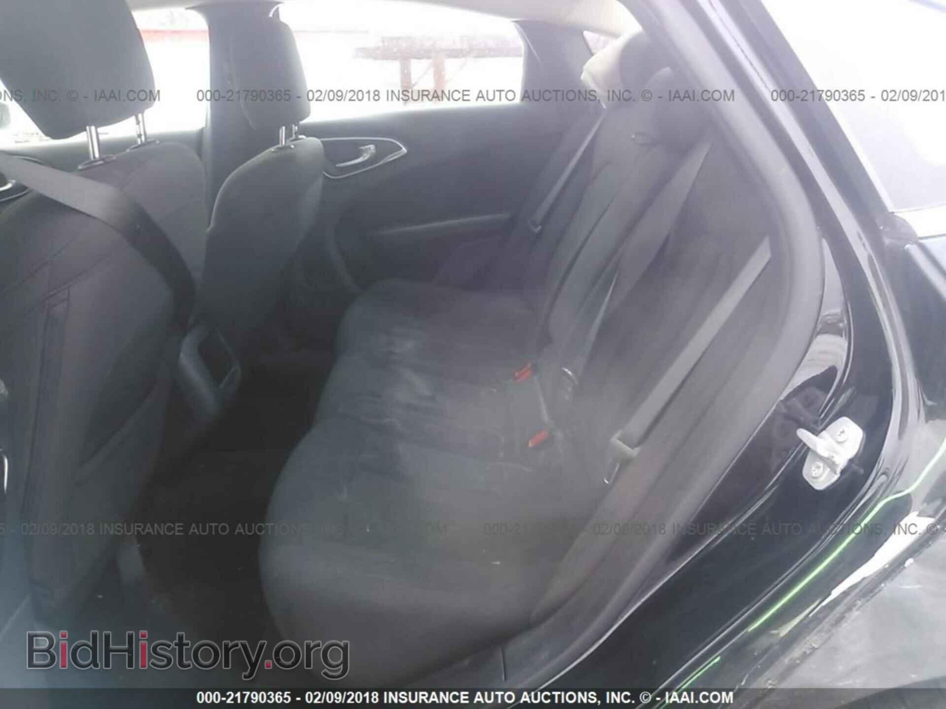 2015 Chrysler 200 - VIN: 1C3CCCAB7FN687872 - Фото 8