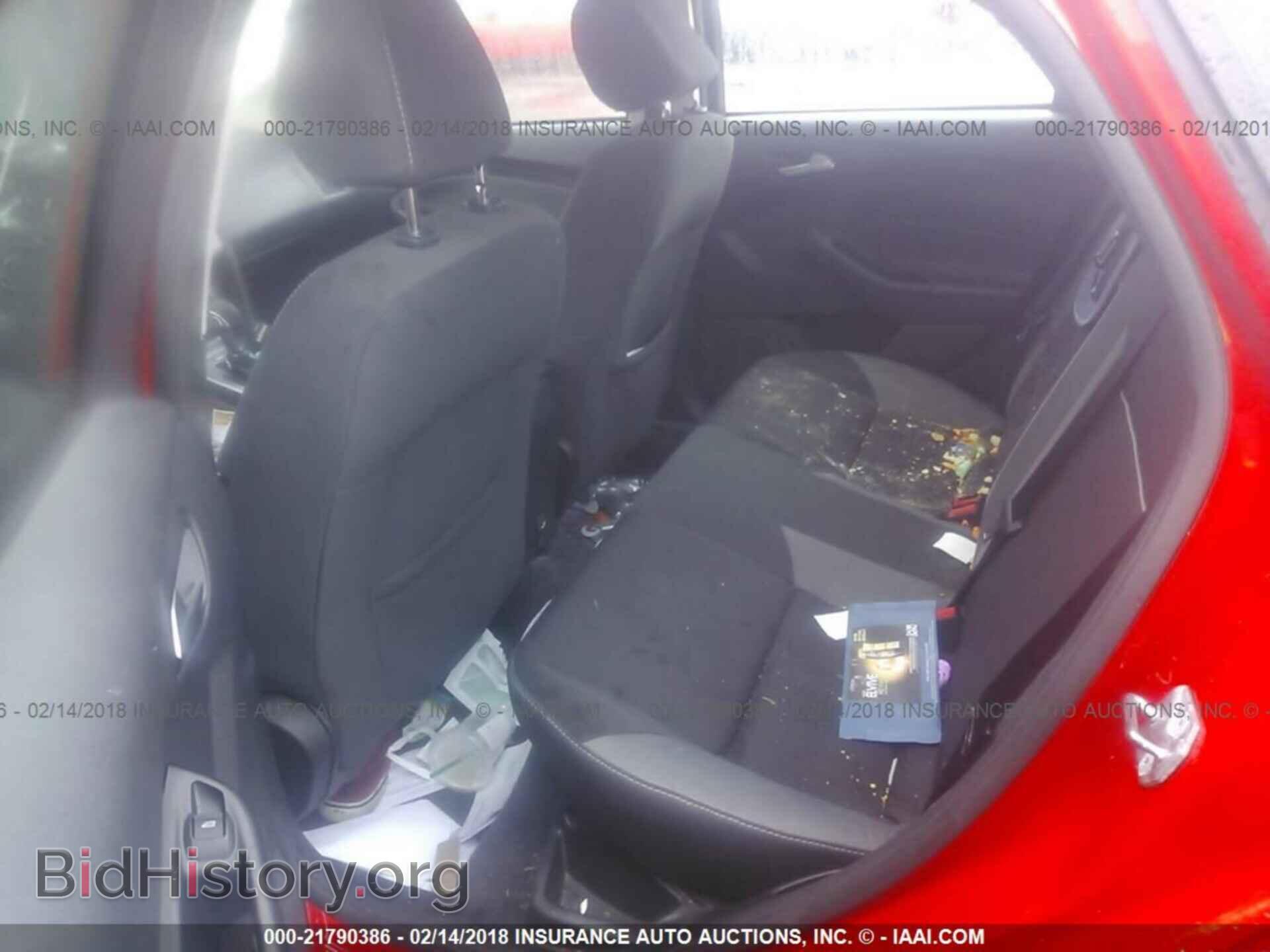 2014 Ford Focus - VIN: 1FADP3F27EL319348 - Photo 8