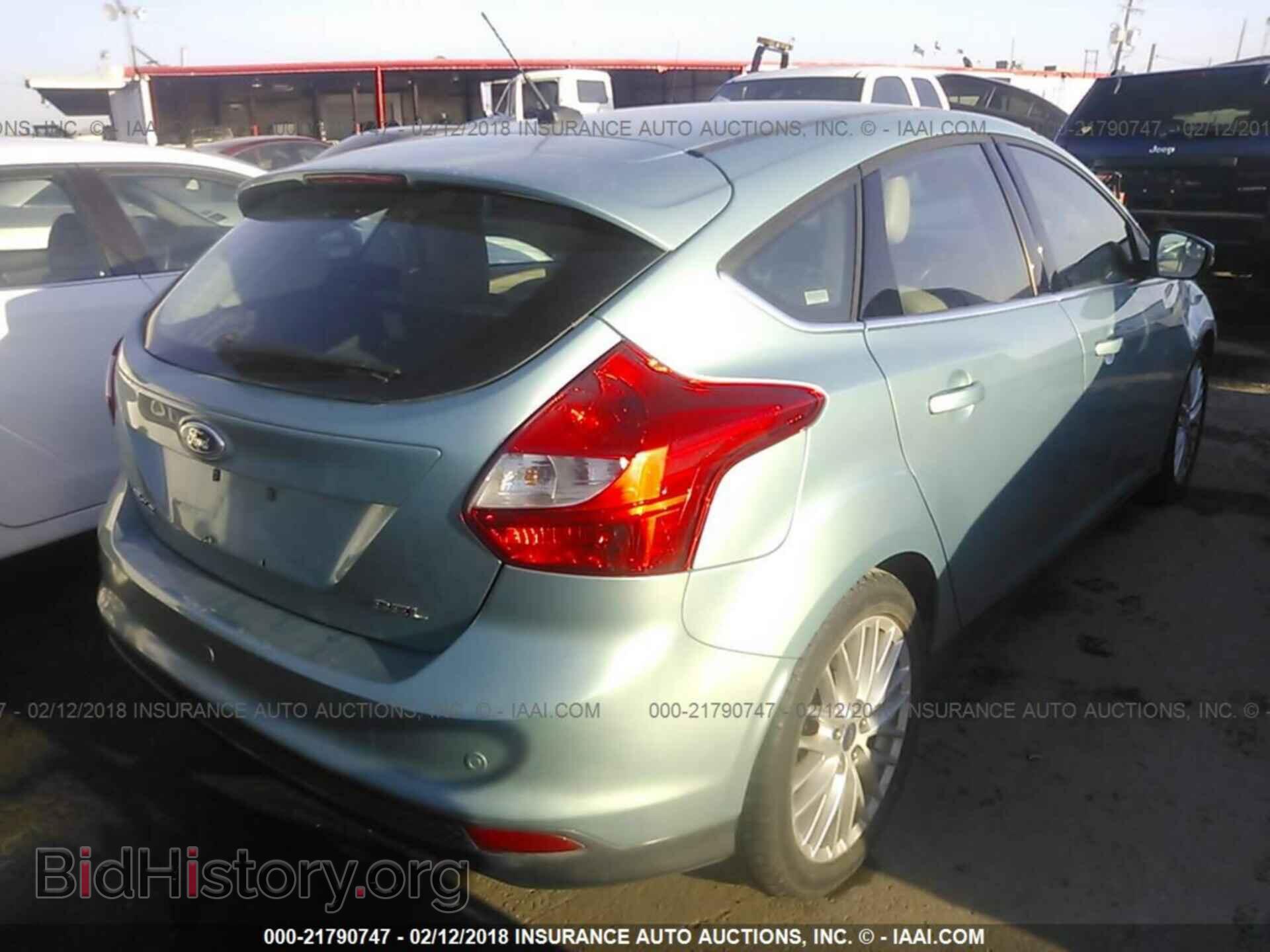 2012 Ford Focus - VIN: 1FAHP3M26CL357655 - Photo 4
