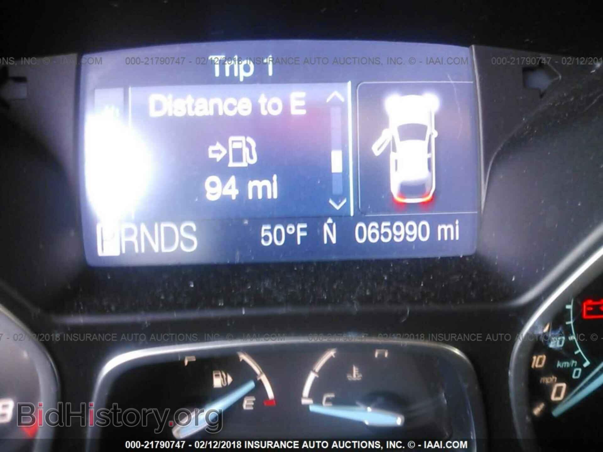 2012 Ford Focus - VIN: 1FAHP3M26CL357655 - Photo 7