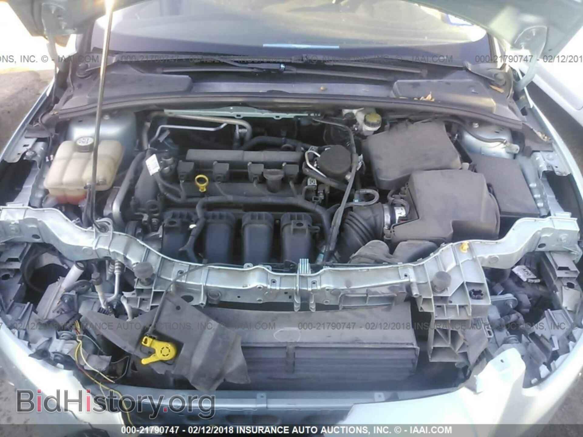 2012 Ford Focus - VIN: 1FAHP3M26CL357655 - Photo 10
