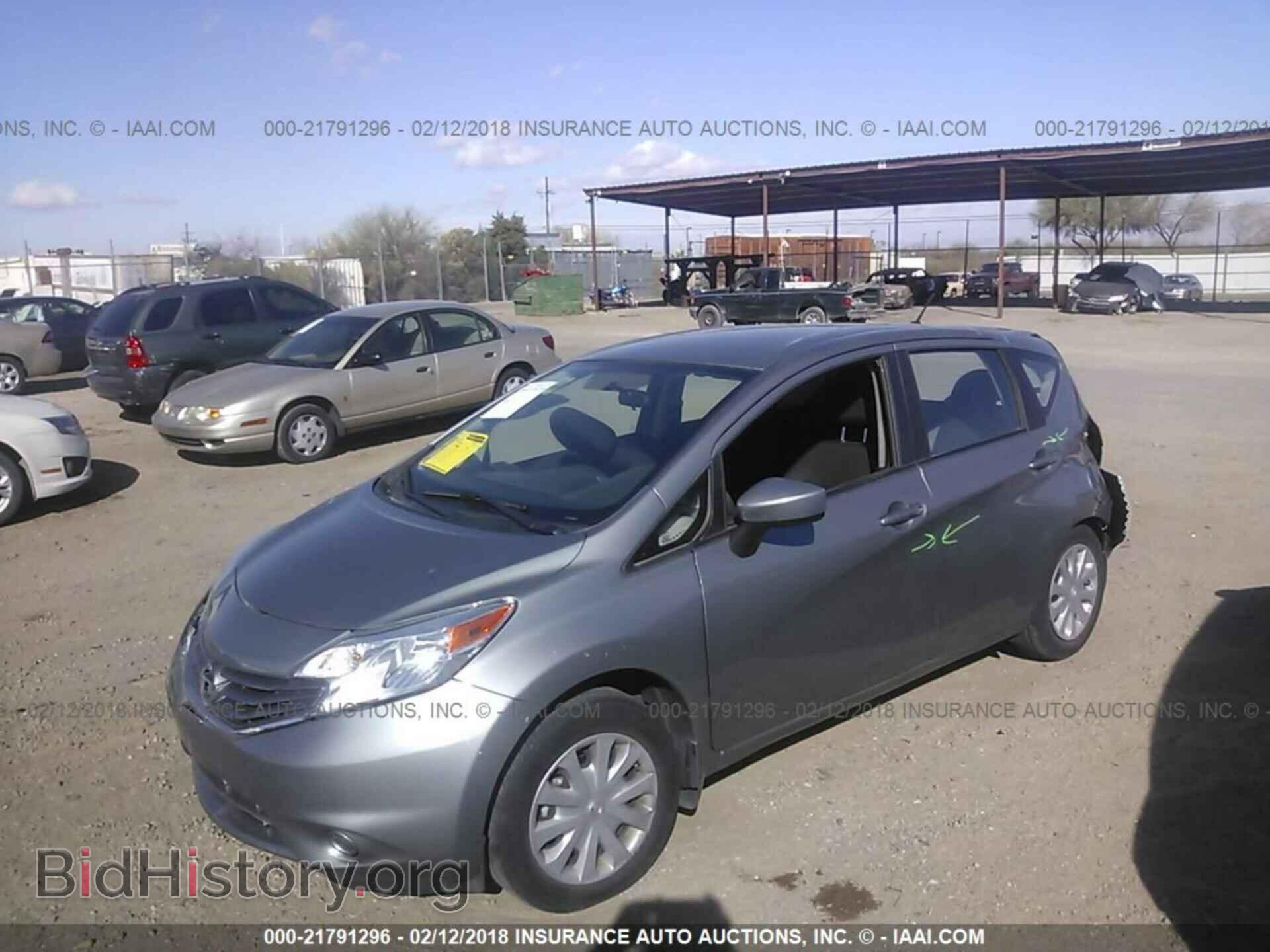 2015 Nissan Versa note - VIN: 3N1CE2CP3FL392814 - Фото 2