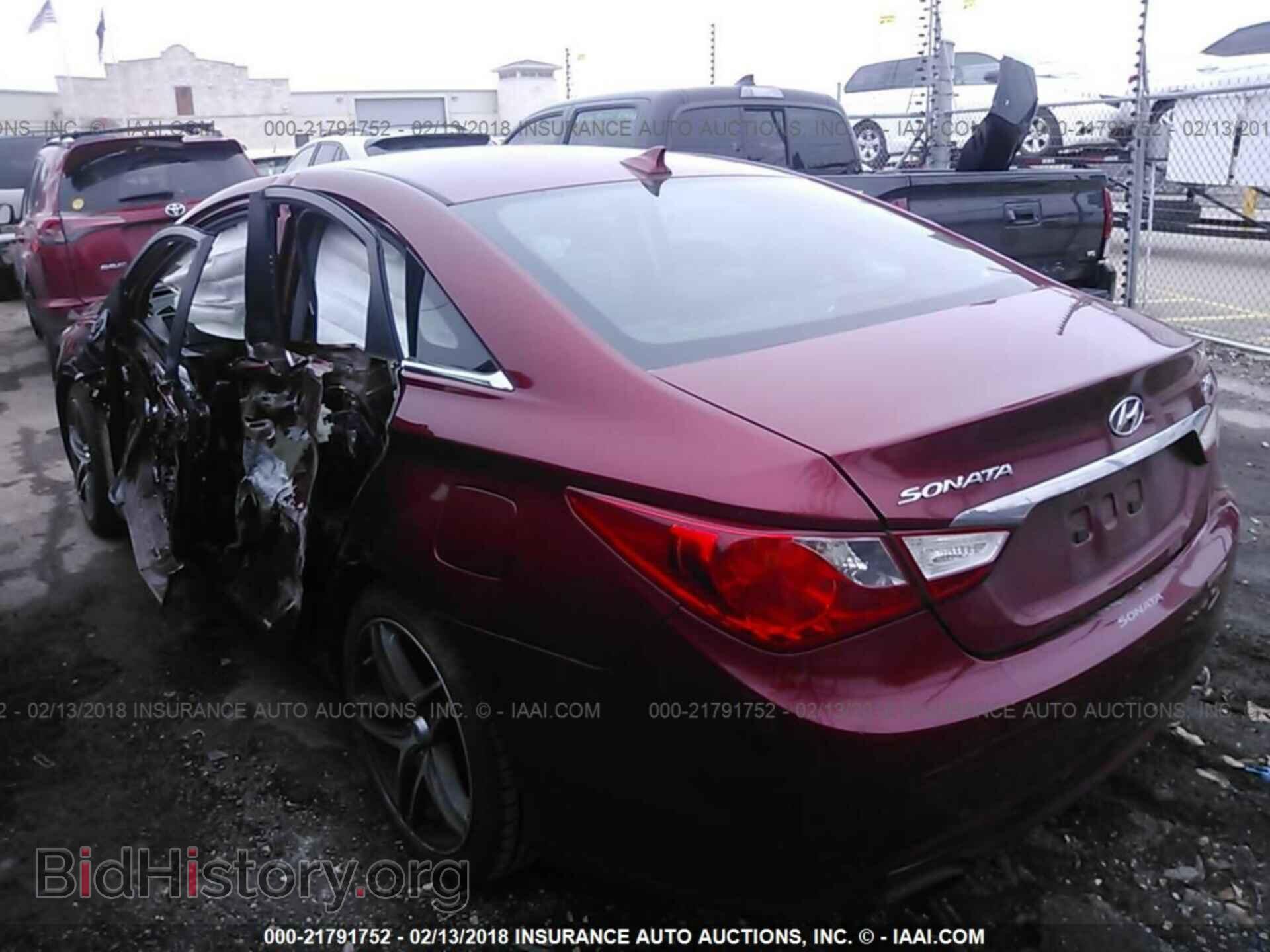 2012 Hyundai Sonata - VIN: 5NPEC4AB2CH433850 - Фото 3
