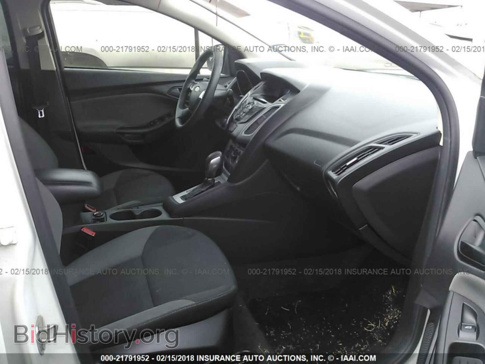 2012 Ford Focus - VIN: 1FAHP3F28CL333547 - Photo 5